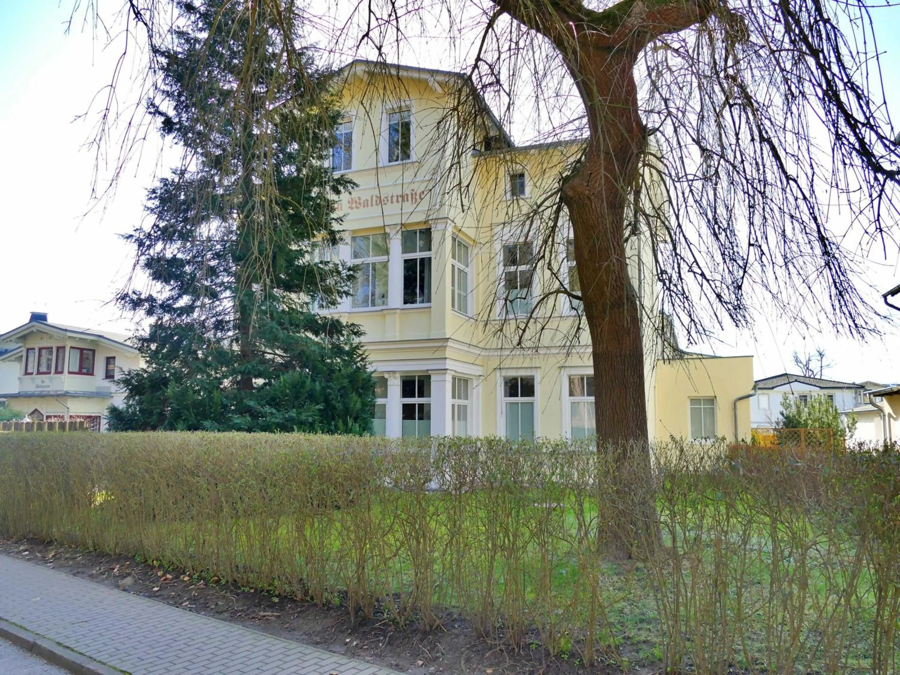 Villa Waldstraße 03