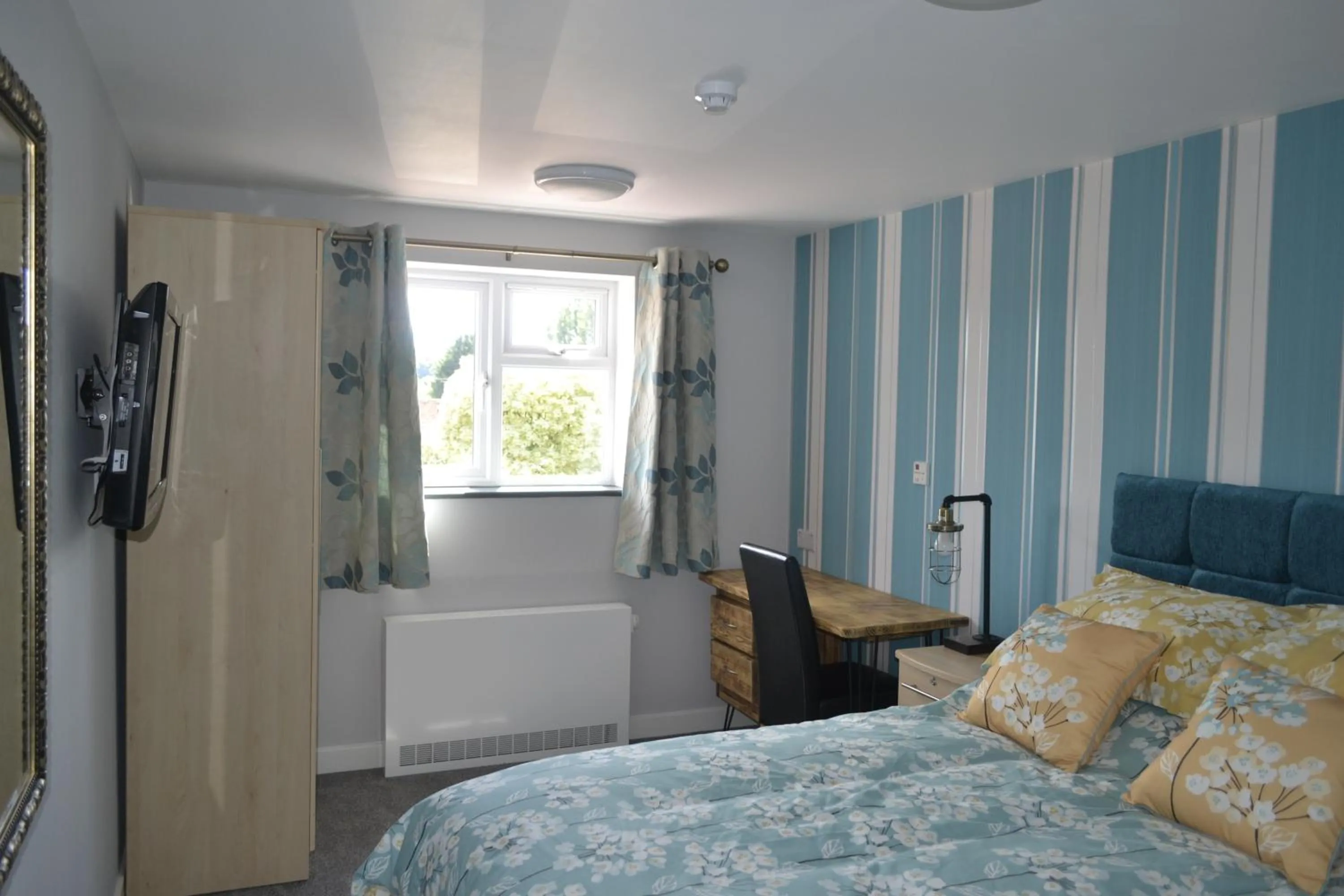 Bedroom, Bed in The Lawns Tea Room and B&B