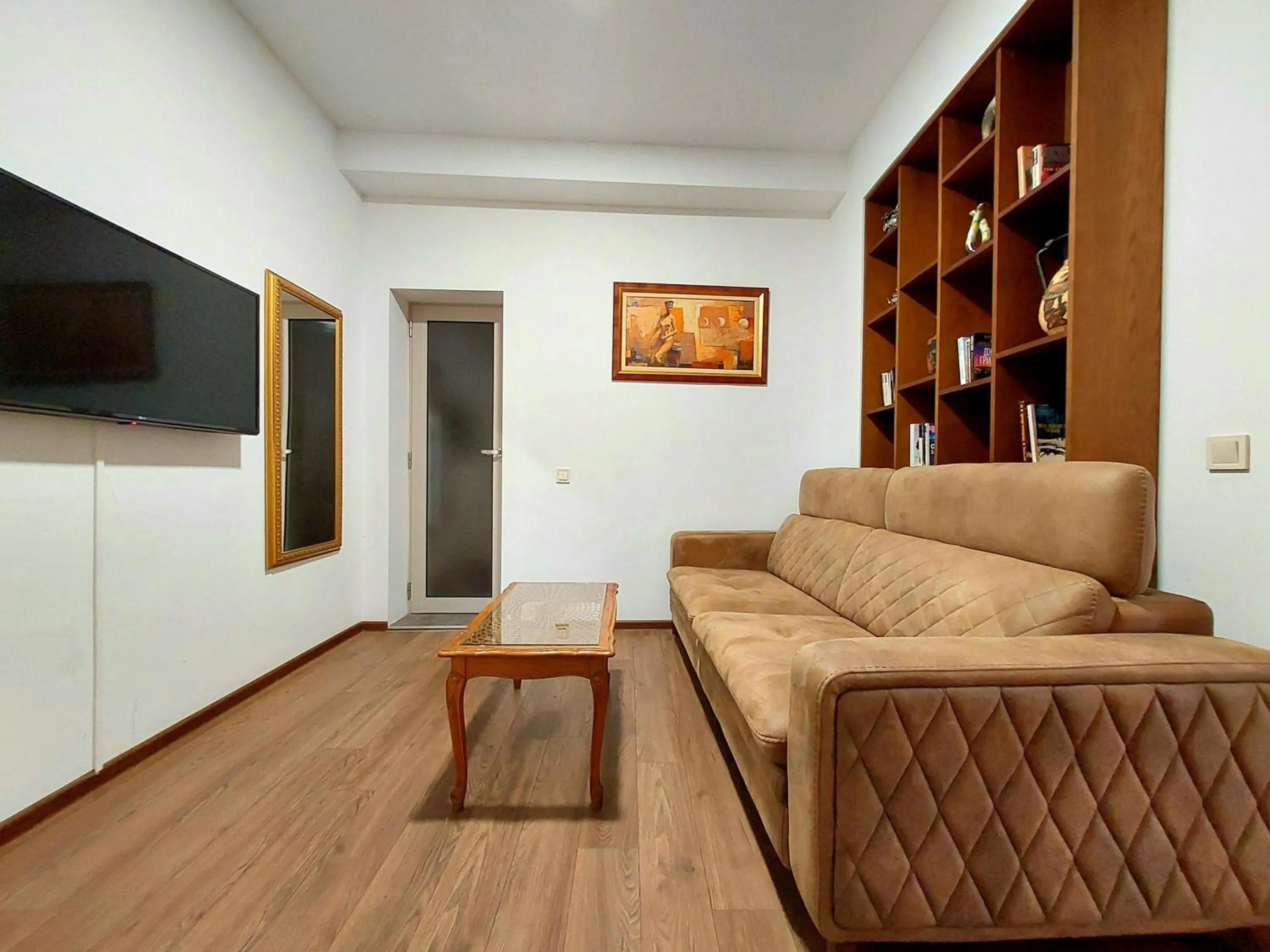 Library in Hotel Splendid