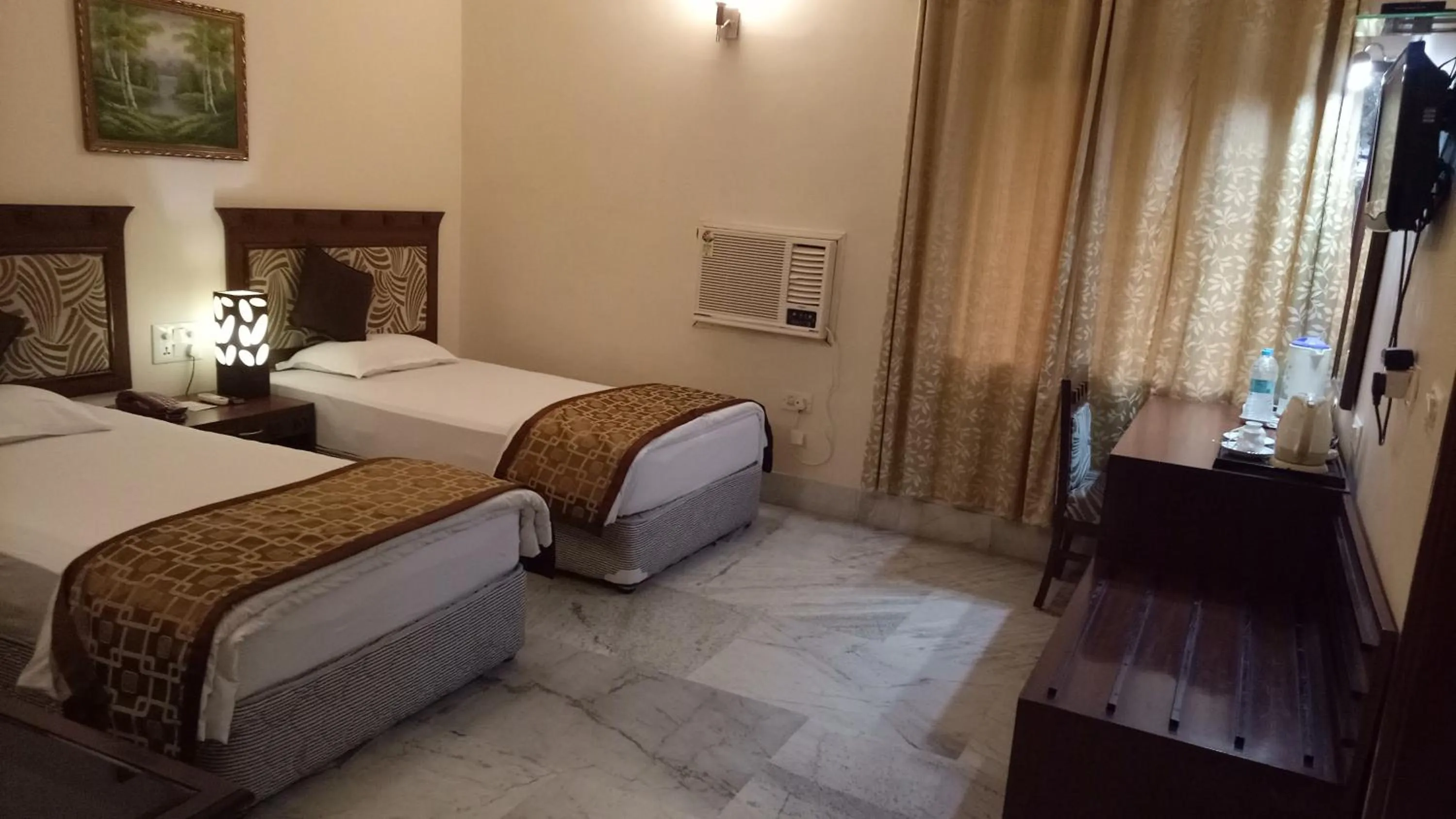 Bedroom, Bed in Hotel Taj Darbar