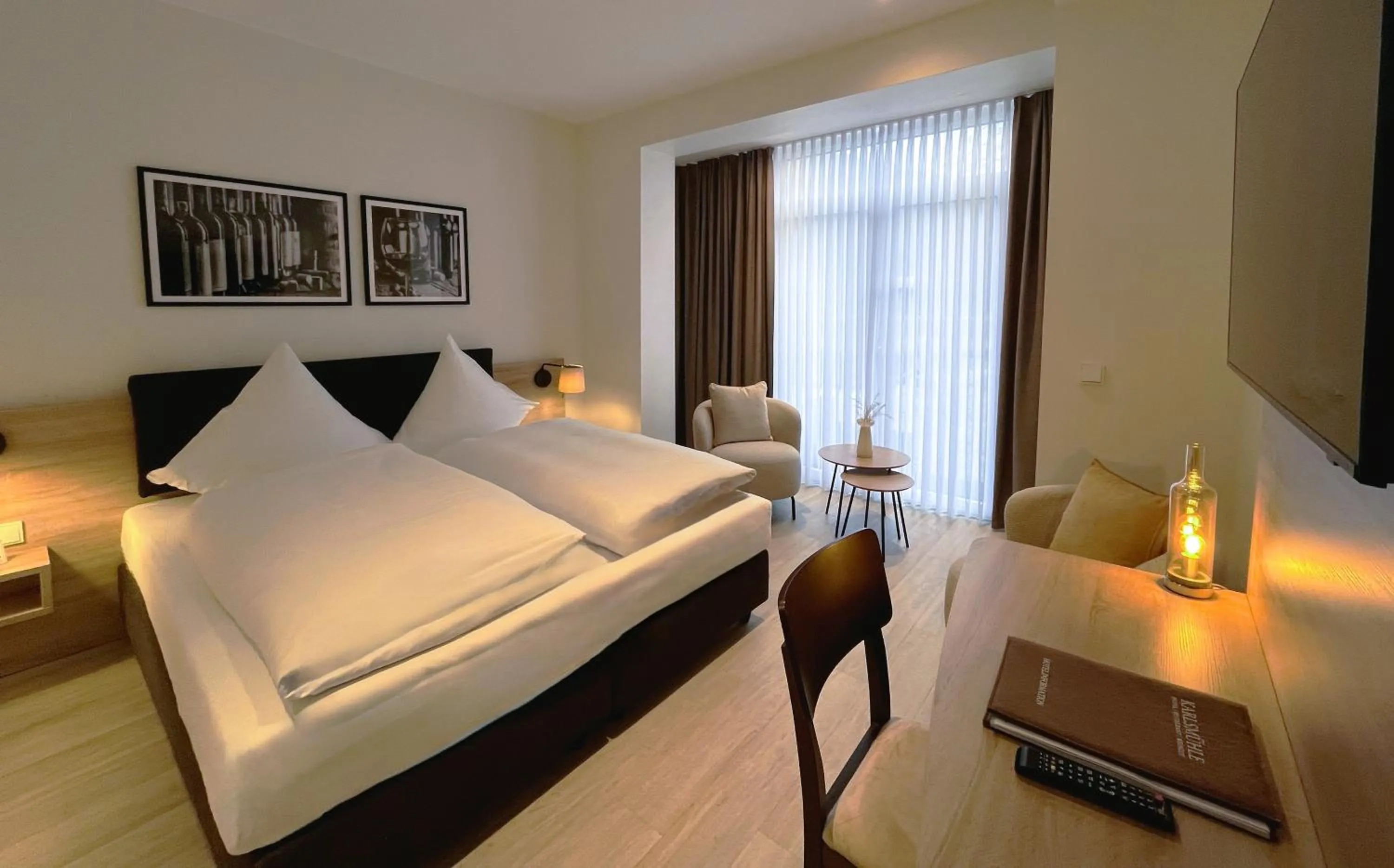 Photo of the whole room, Bed in Hotel und Weingut Karlsmühle