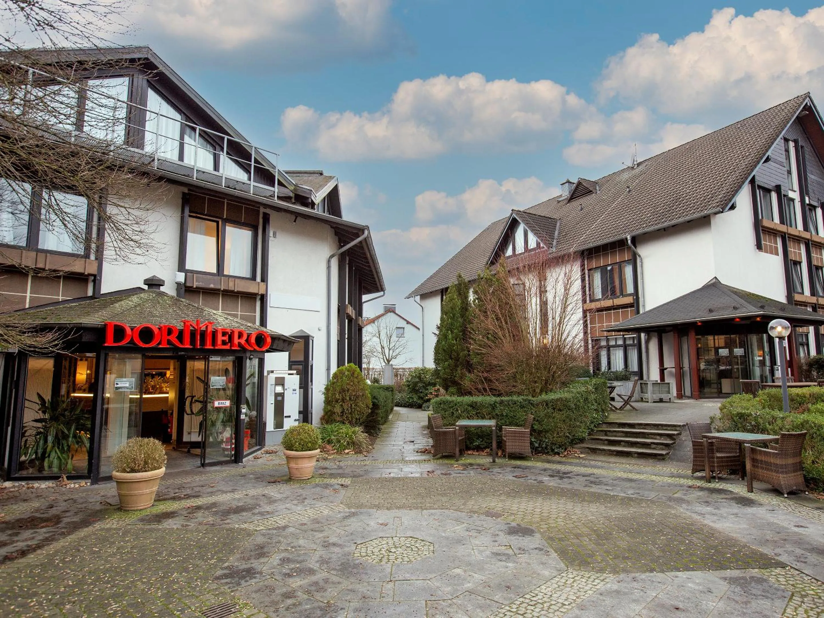 Property building in DORMERO Hotel Düsseldorf