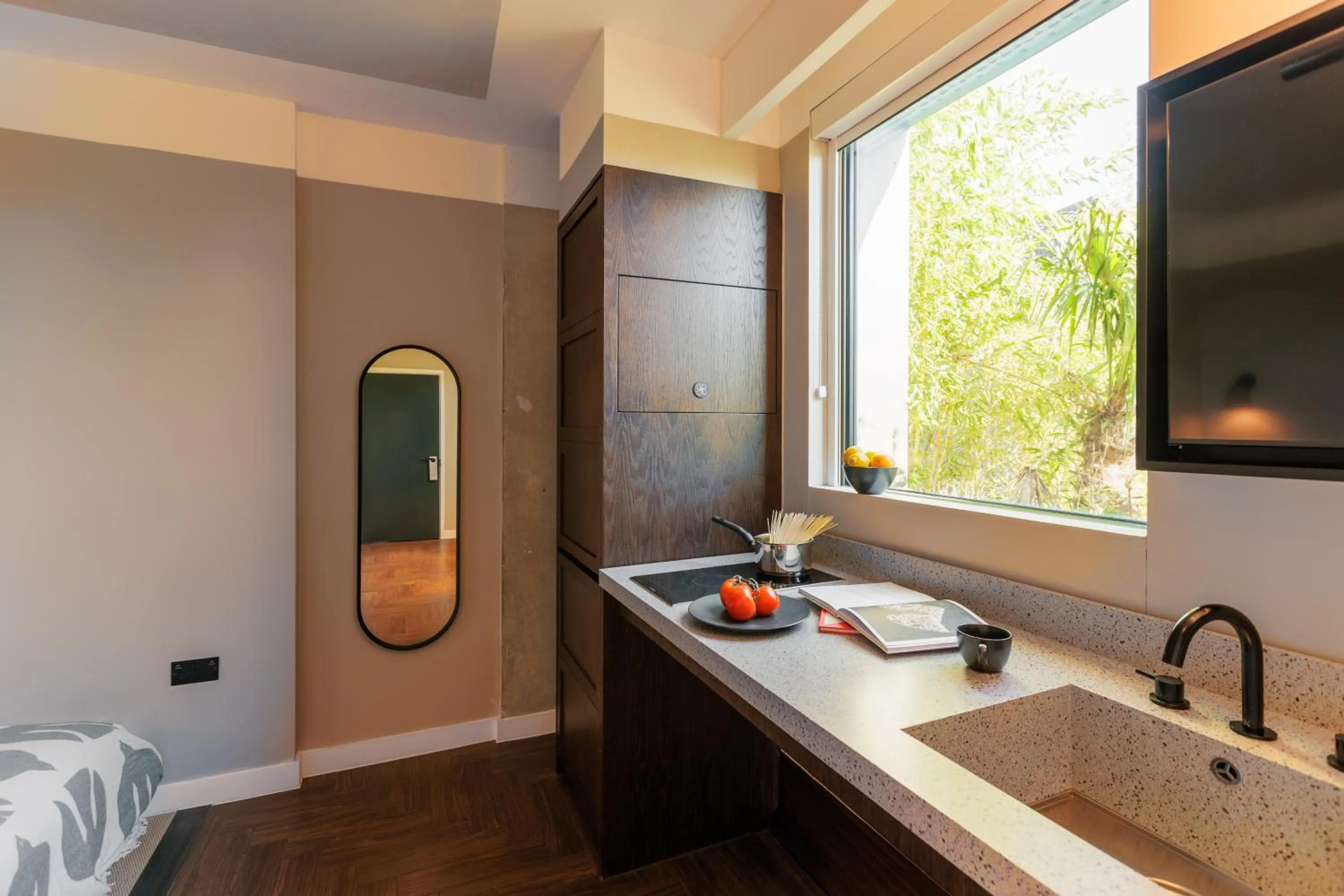 Kitchen or kitchenette, Bed in Staycity Aparthotels London Dalston