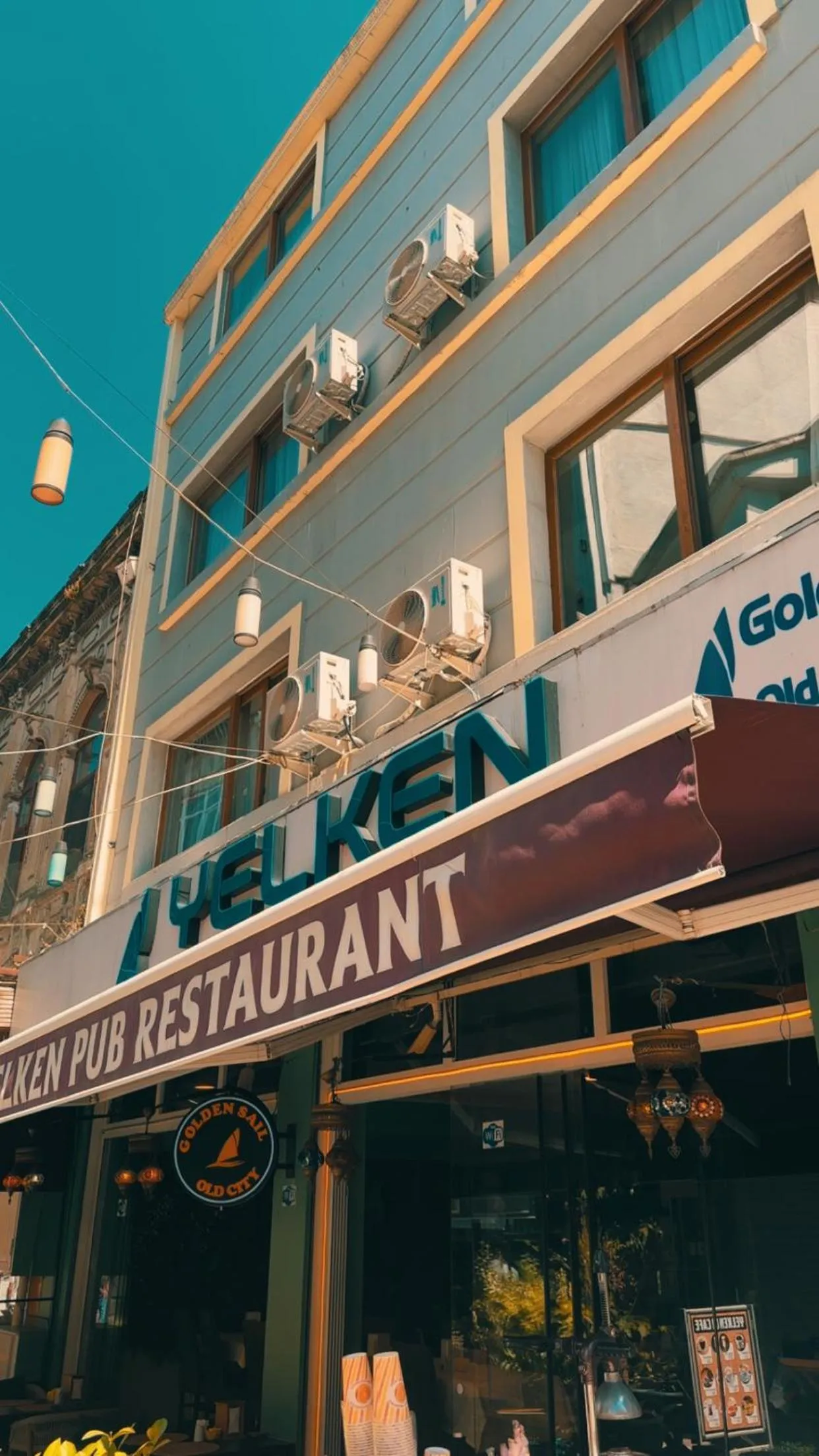 Restaurant/places to eat in Golden Sail Hotel Old City