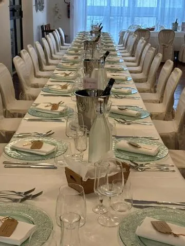 Restaurant/places to eat in Hotel Lo Smeraldo