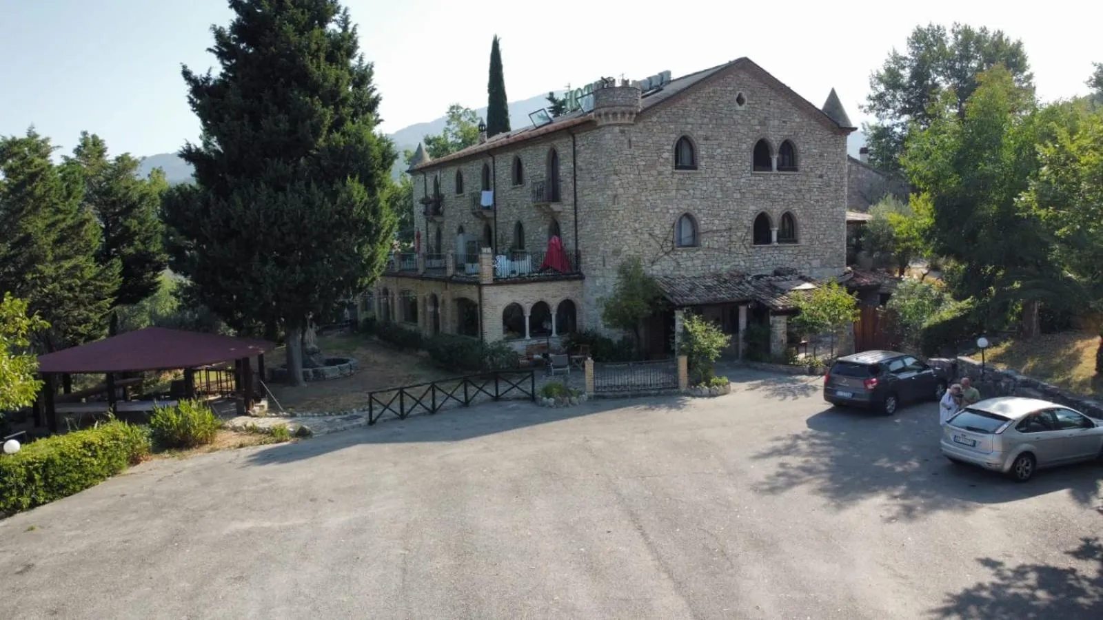 Parking in Hotel Lo Smeraldo