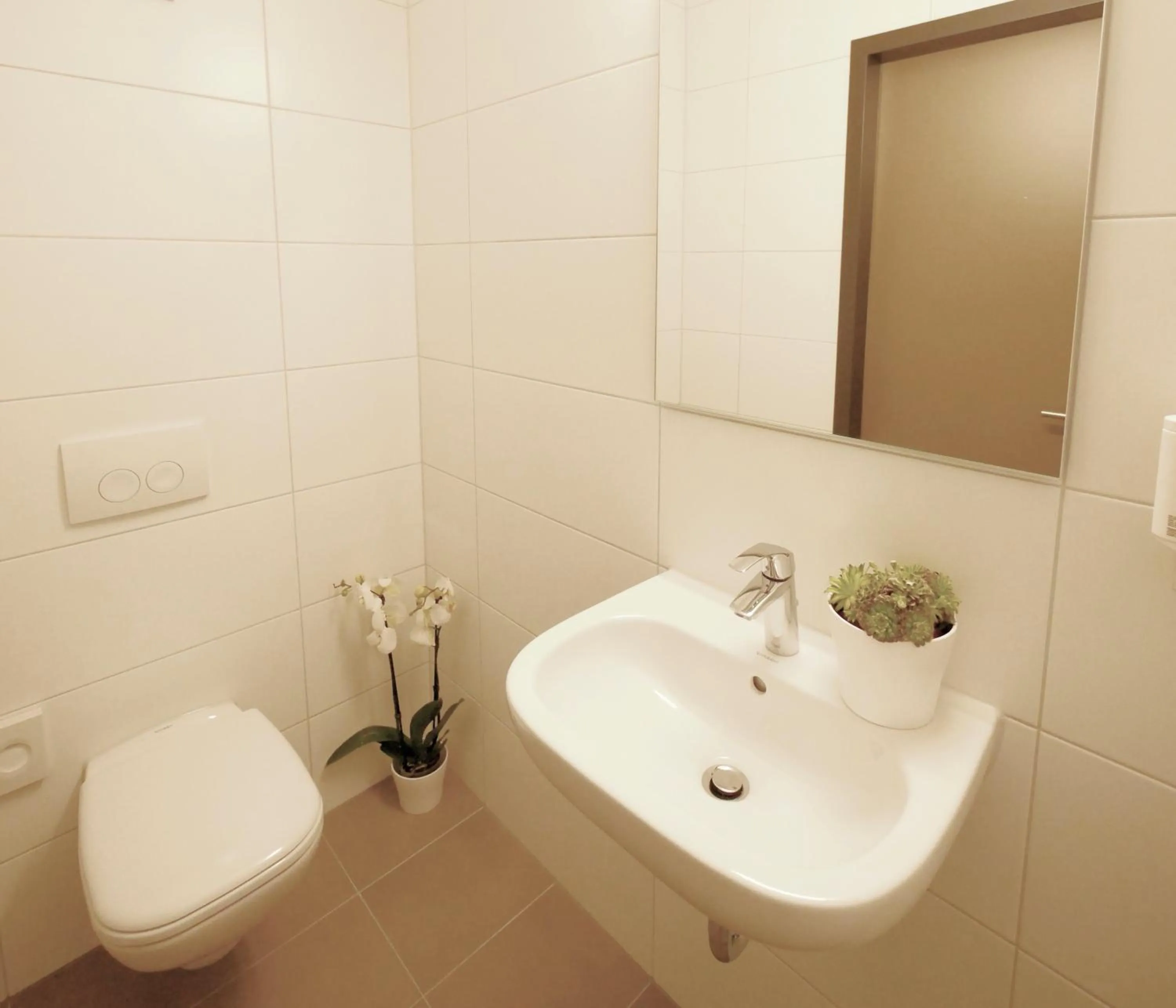 Toilet in KELKO 1A Hotel