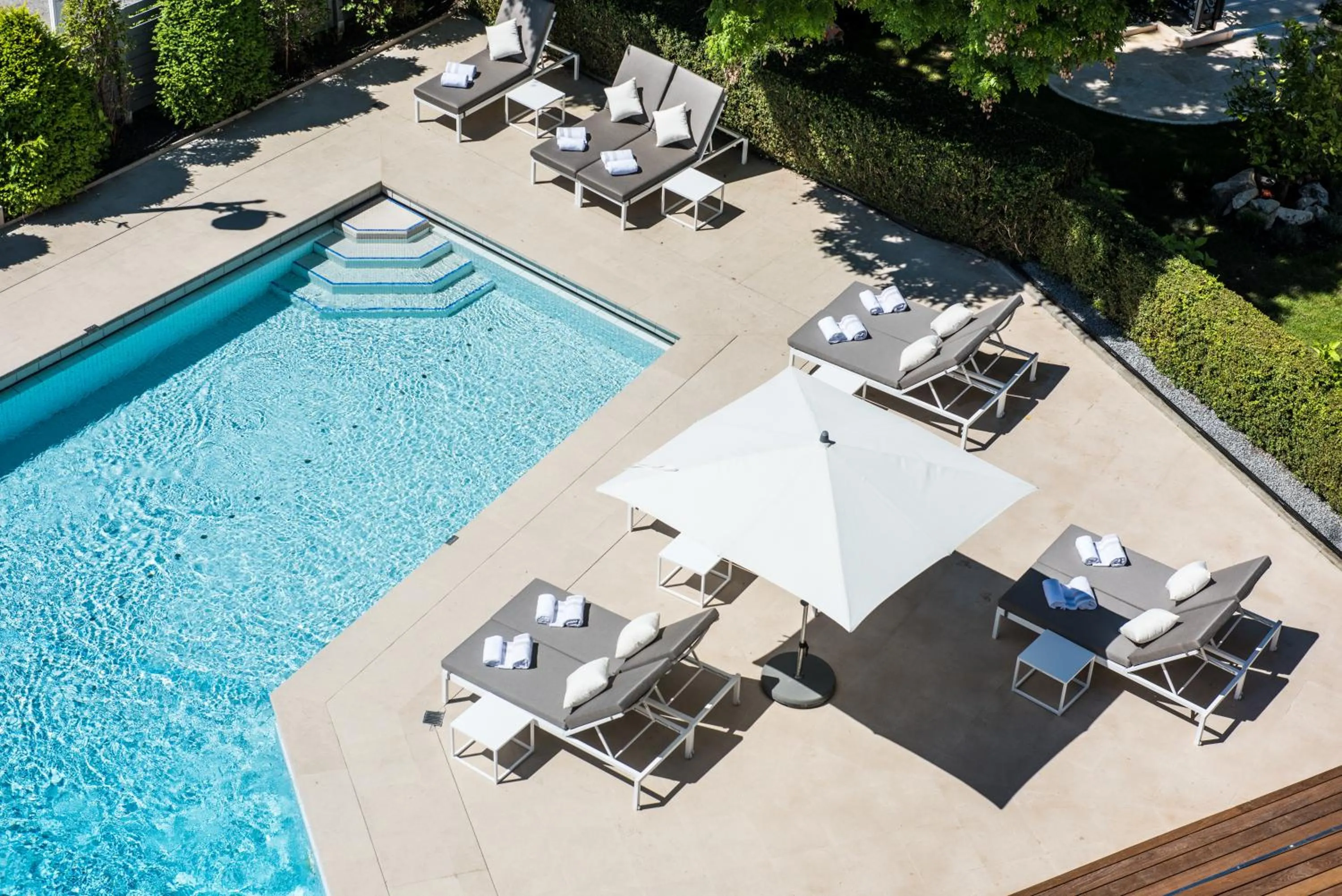 Swimming pool in Grand Hotel du Lac - Relais & Châteaux