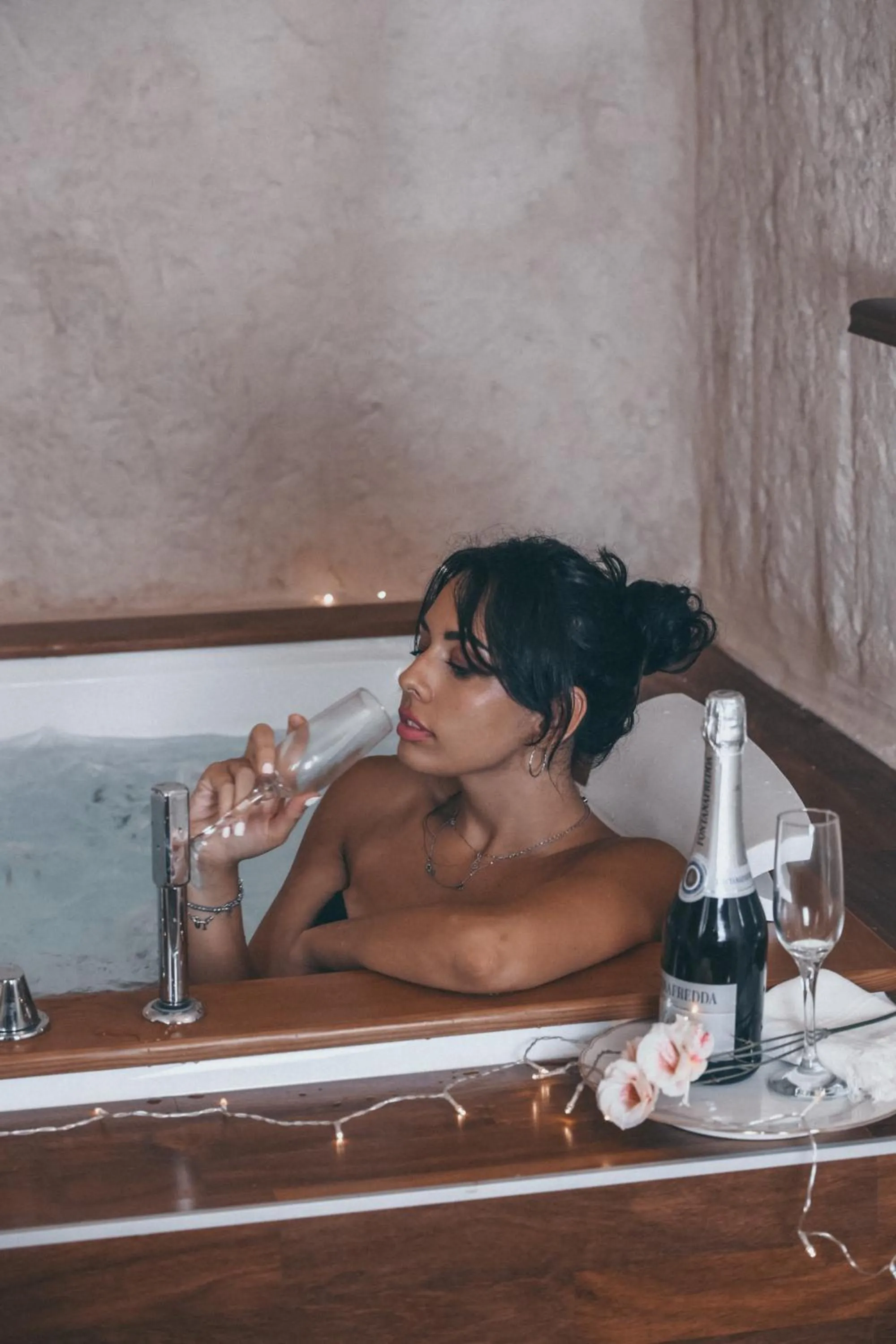 People in ççç Isabel Luxury Suite ççç