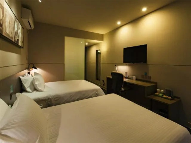 Bed in Jinjiang Inn Select Wuxi Nanchang Street Huaqing Bridge Metro Station
