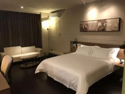 Bed in Jinjiang Inn Select Shangyu Wanda Plaza Shaoxing East Station