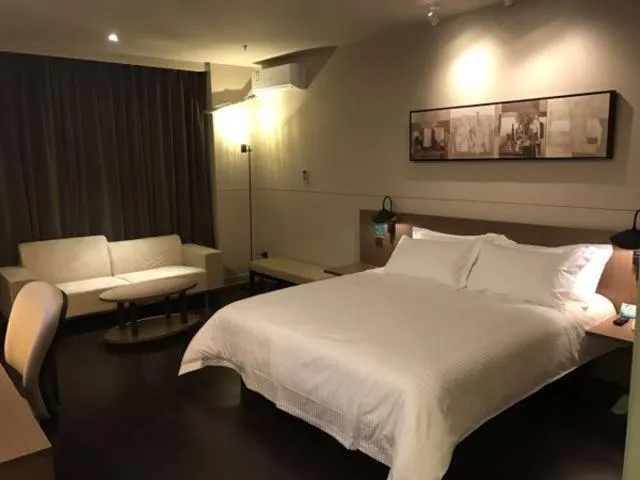 Bed in Jinjiang Inn Select Shangyu Wanda Plaza Shaoxing East Station