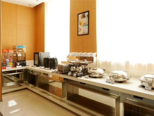 Jinjiang Inn Yingkou Port Authority Bayuquan Century Plaza