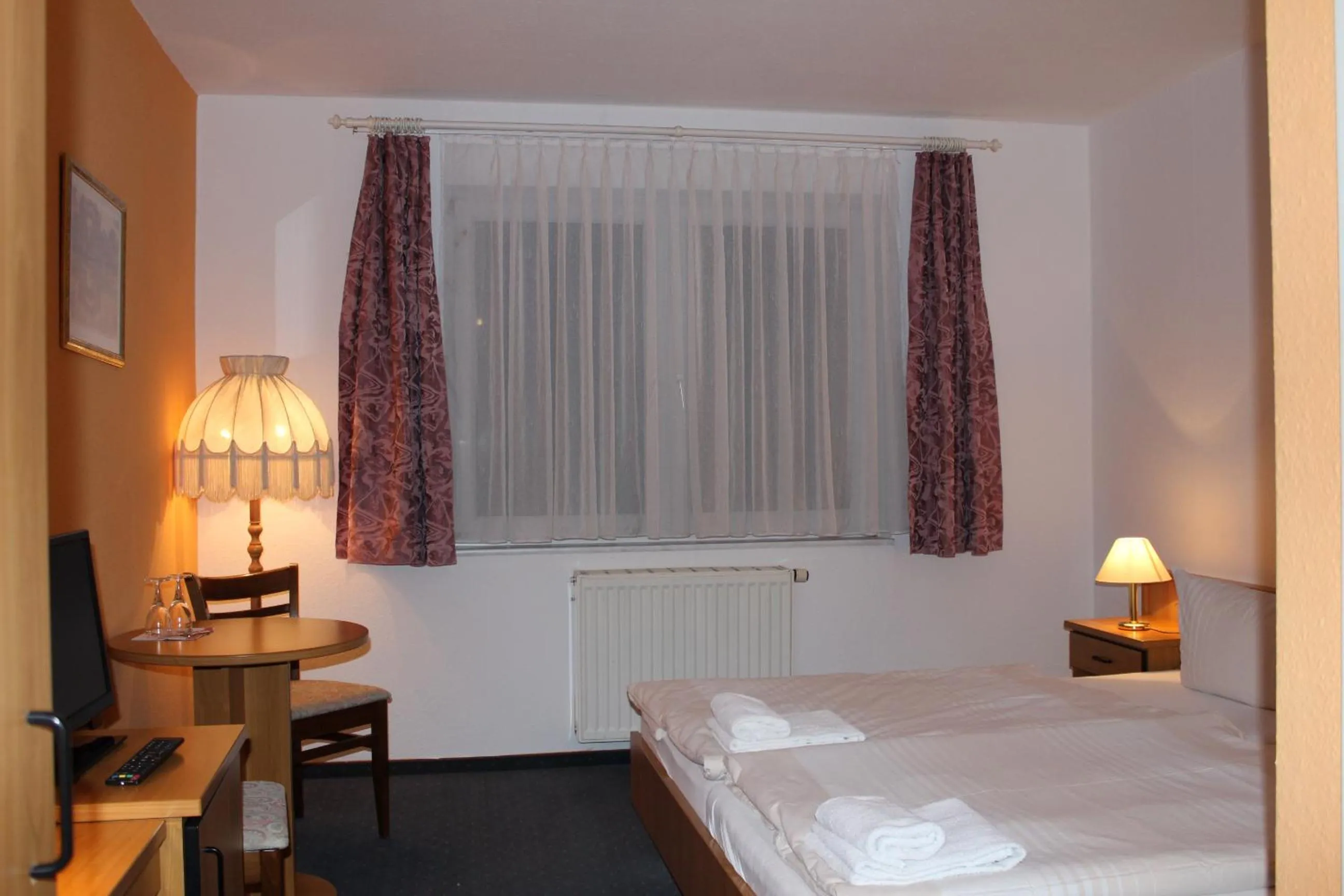 Photo of the whole room, Bed in Hotel Riedel