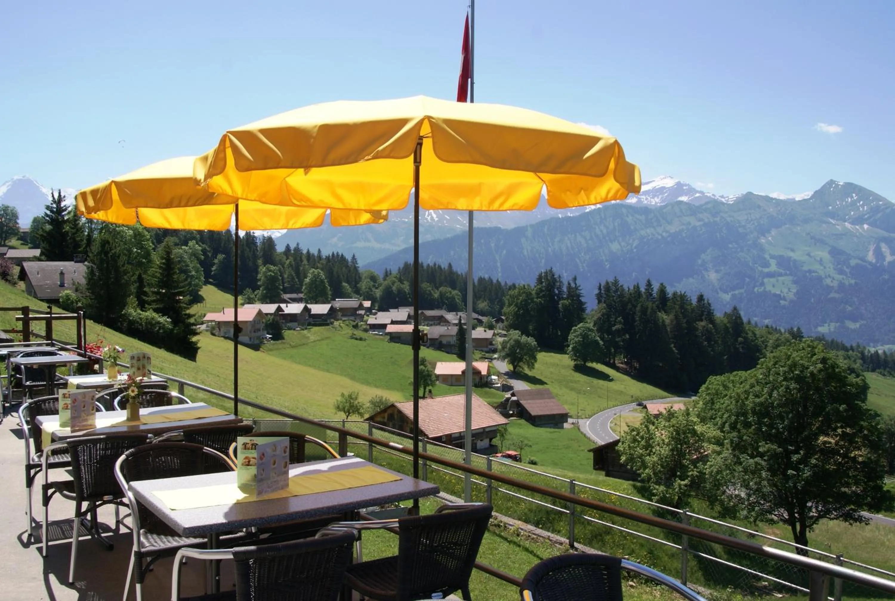 Restaurant/places to eat in Hotel Fassbind Beausite