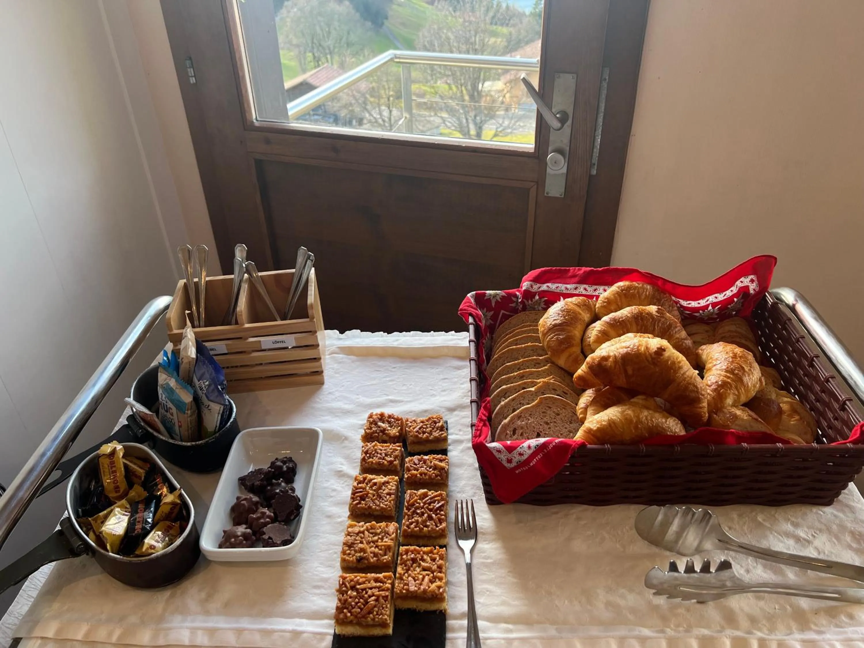 Breakfast in Hotel Fassbind Beausite