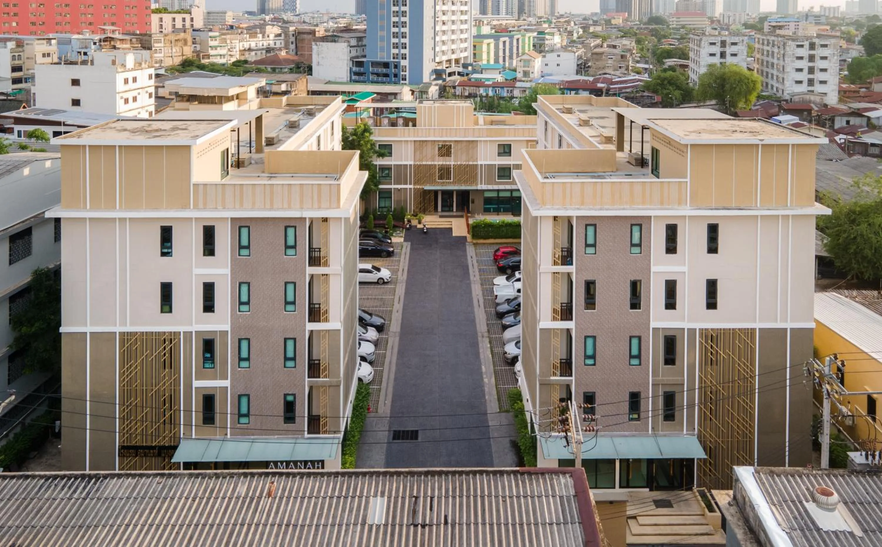 Property building in Amanah Bangkok Hotel