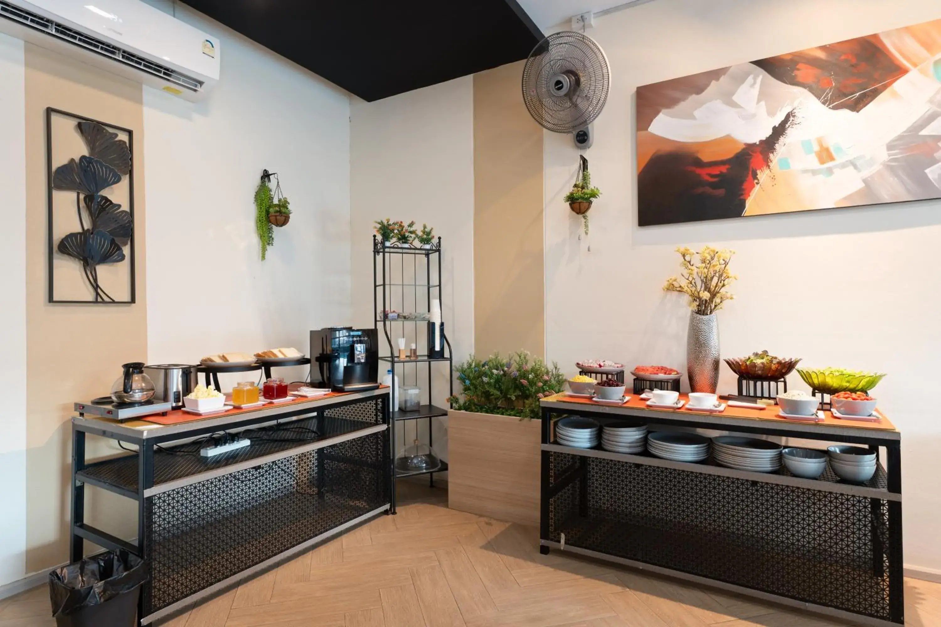 Food and drinks in Amanah Bangkok Hotel Food and drinks in Amanah Bangkok Hotel