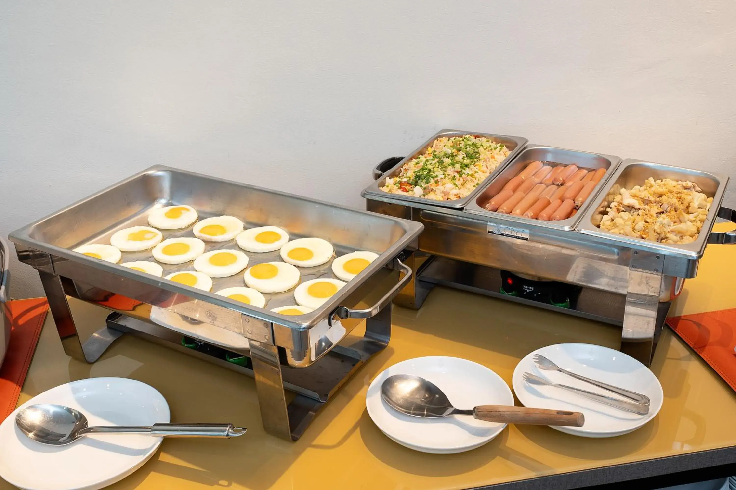 Food and drinks in Amanah Bangkok Hotel Food and drinks in Amanah Bangkok Hotel