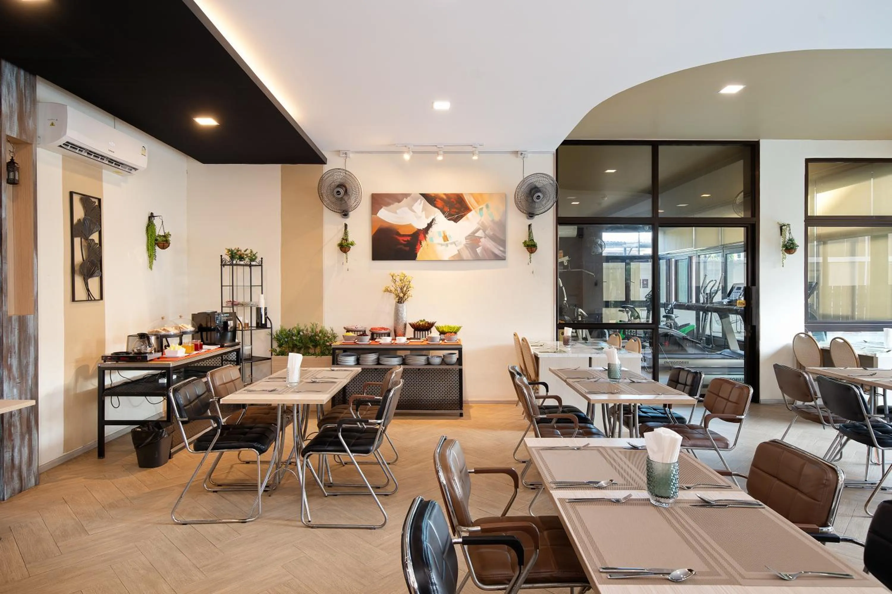 Restaurant/places to eat in Amanah Bangkok Hotel