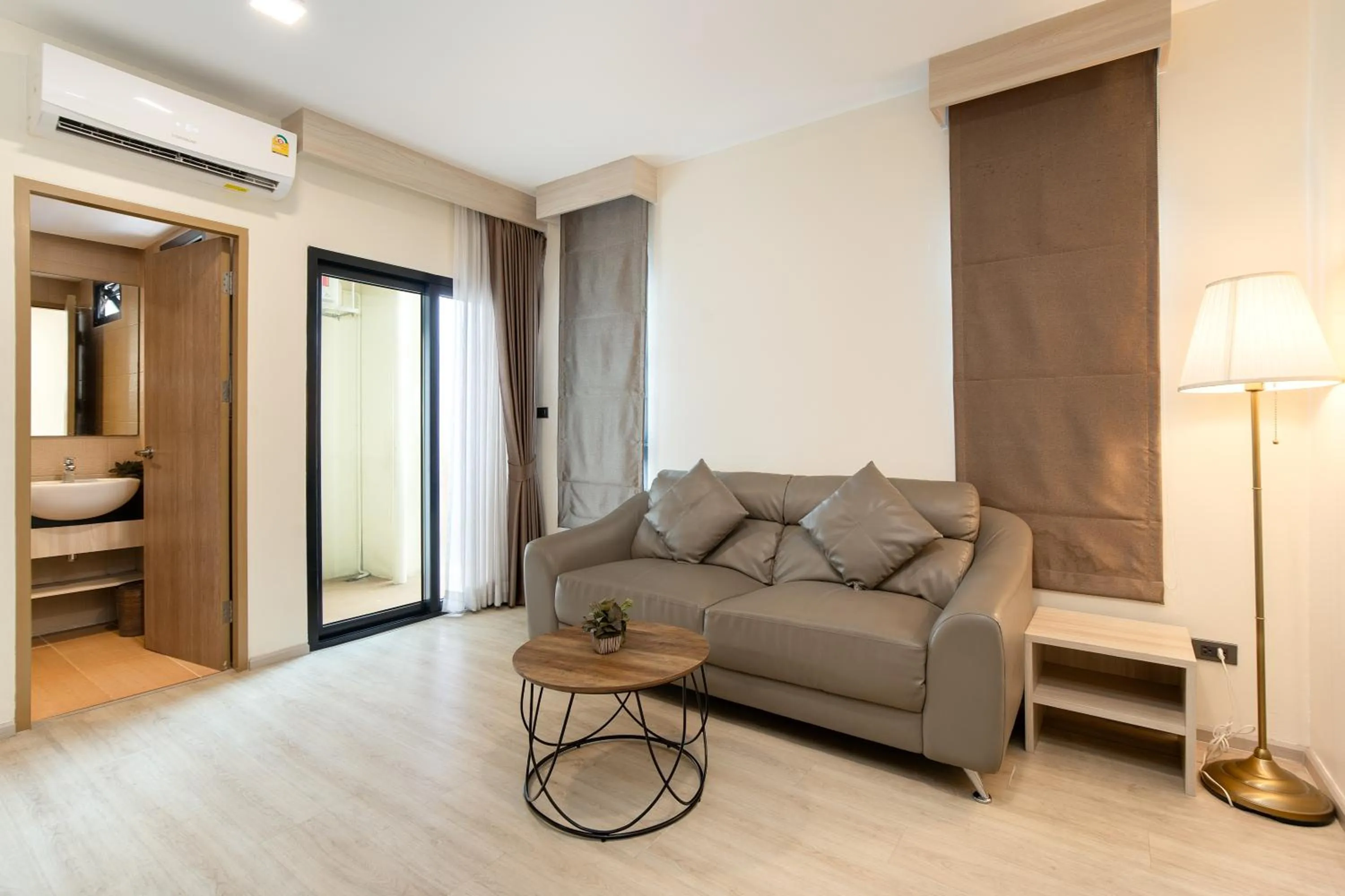 Seating area in Amanah Bangkok Hotel