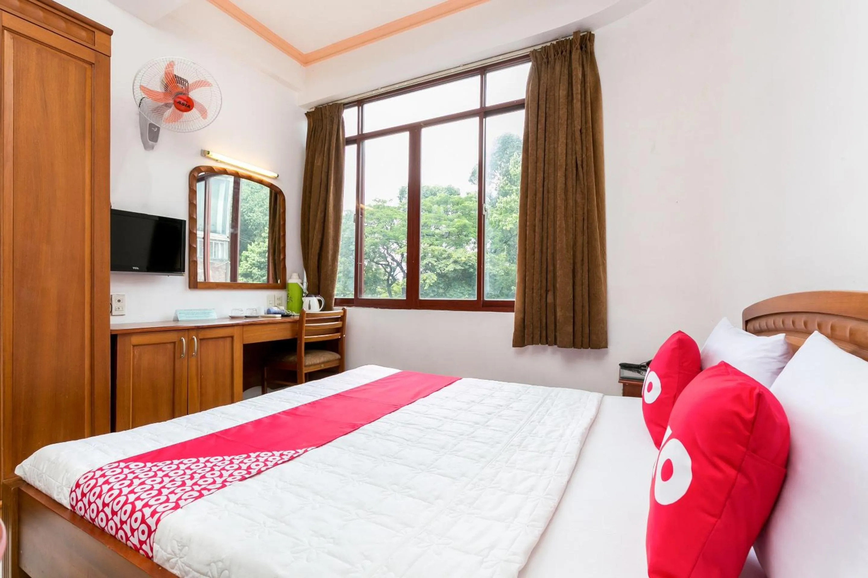 Bedroom, Bed in Vien Ngoc Xanh Hotel