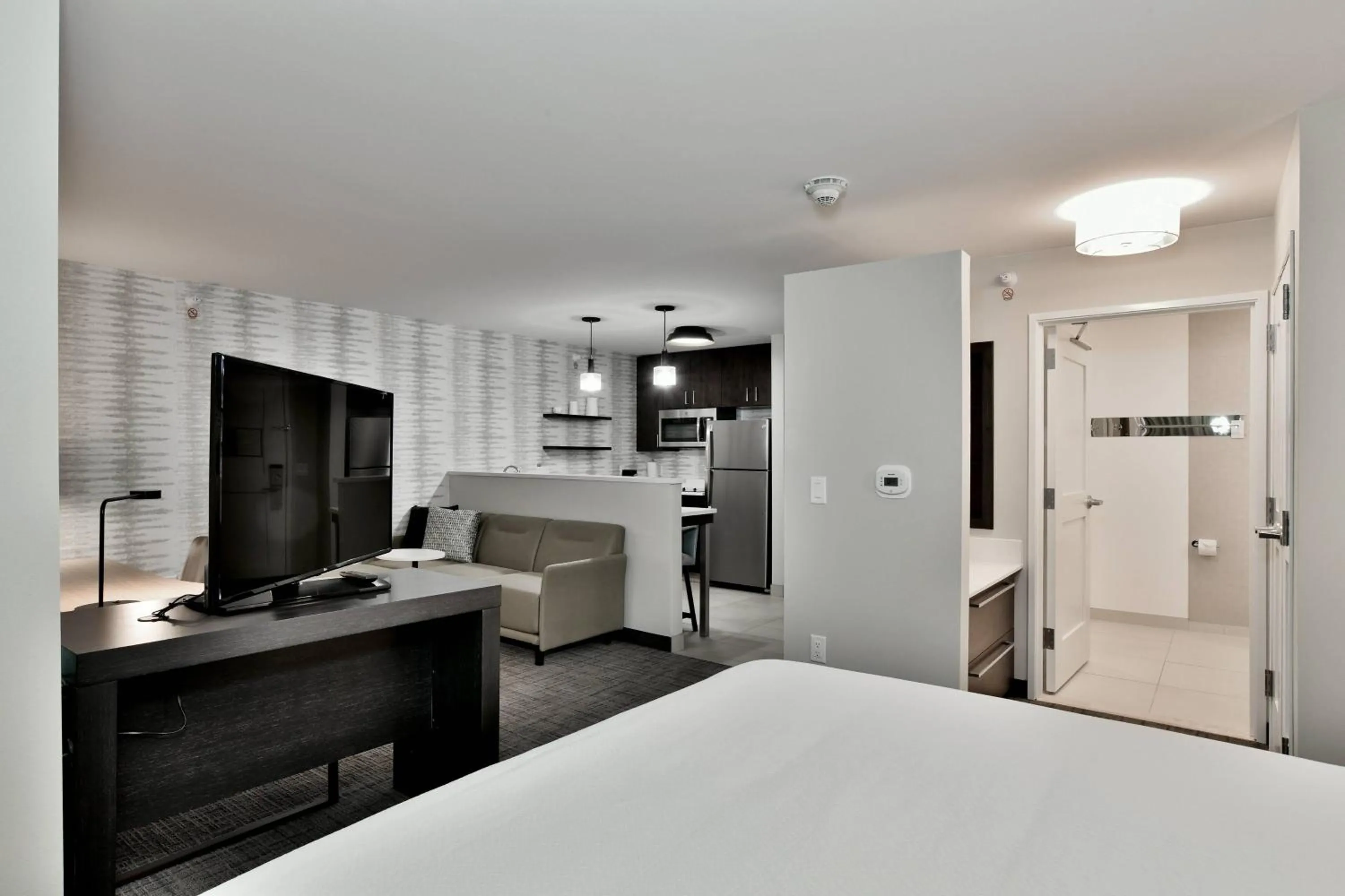 Photo of the whole room, Bed in Residence Inn by Marriott Eau Claire