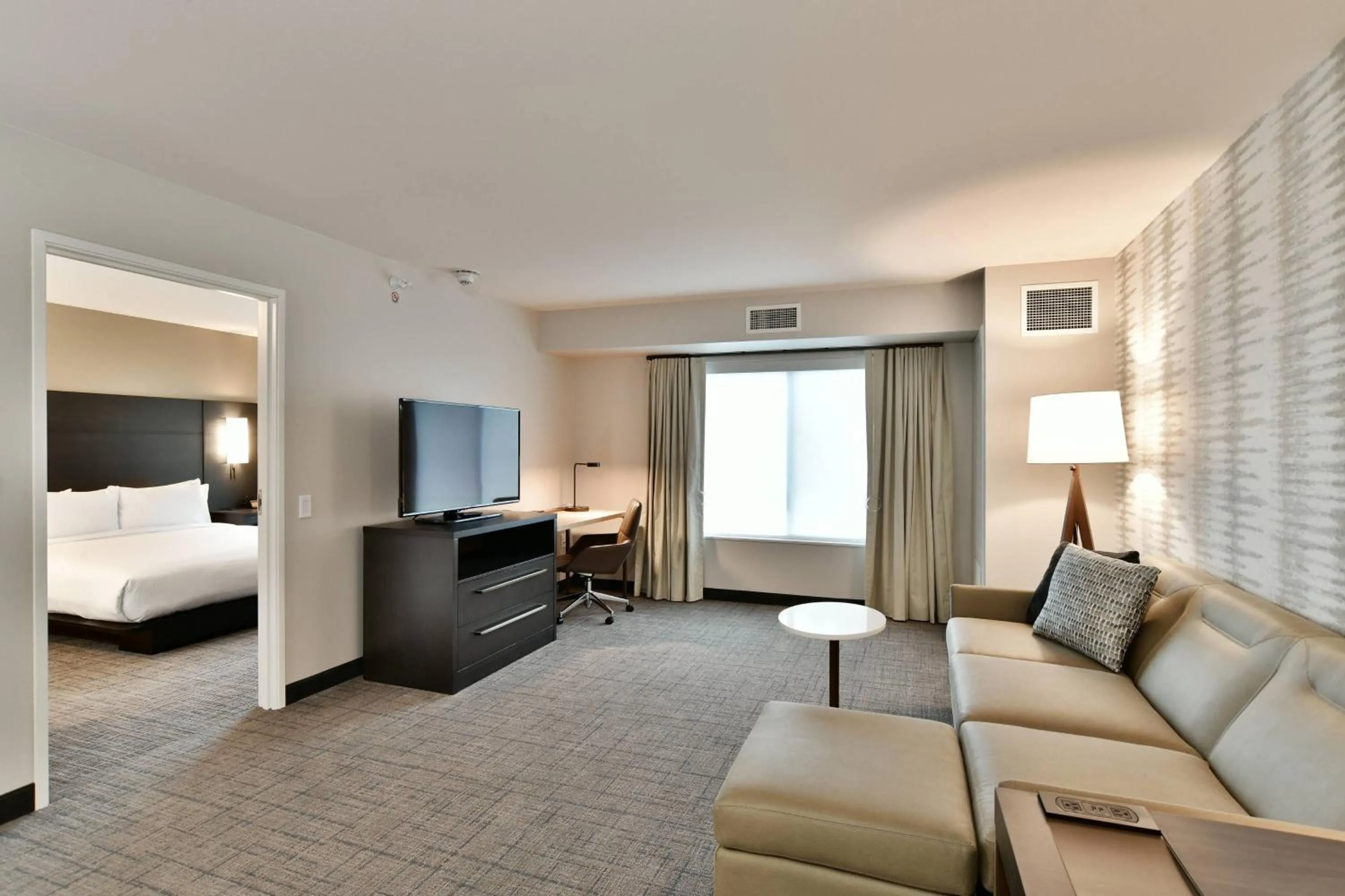 Living room, Bed in Residence Inn by Marriott Eau Claire