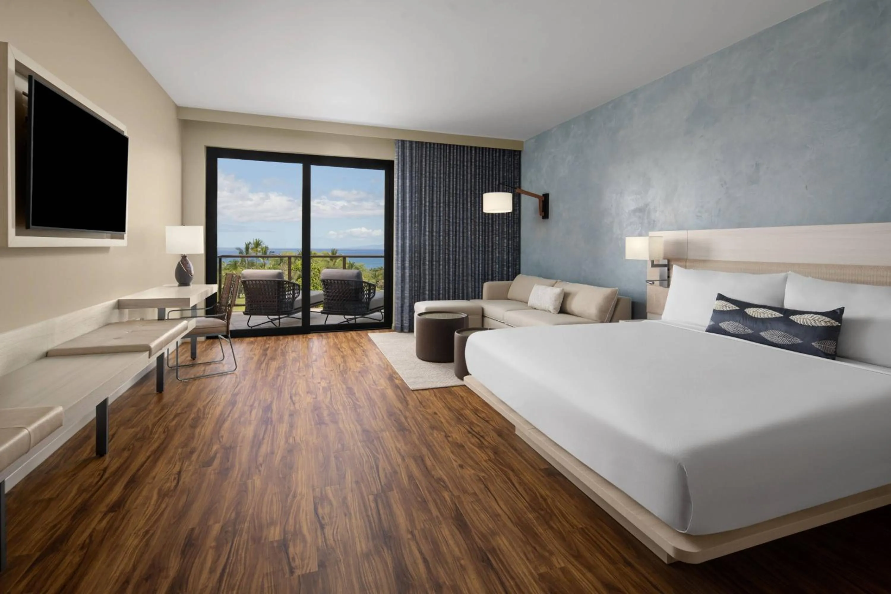 Photo of the whole room, Bed in AC Hotel by Marriott Maui Wailea