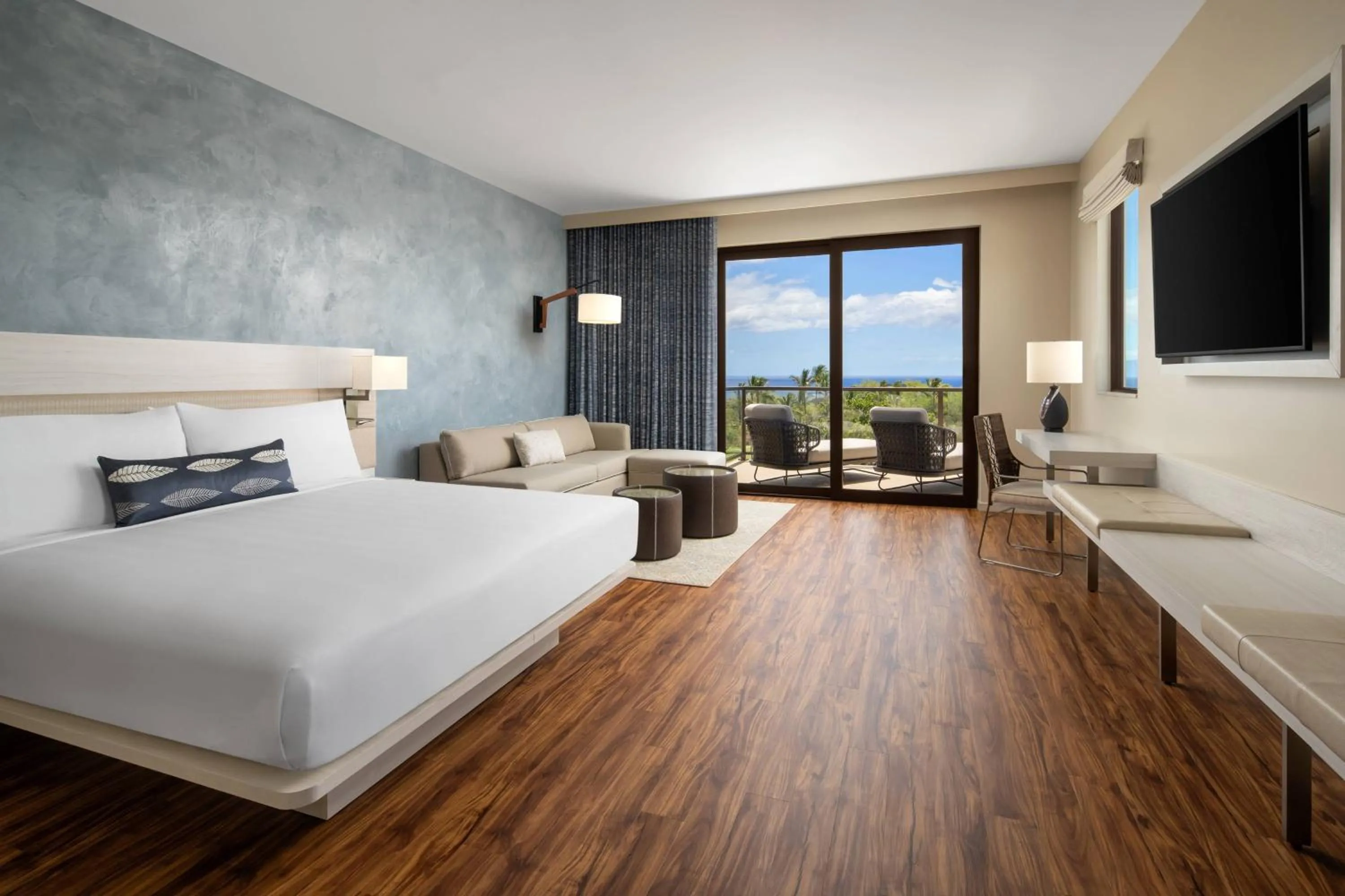 Photo of the whole room, Bed in AC Hotel by Marriott Maui Wailea