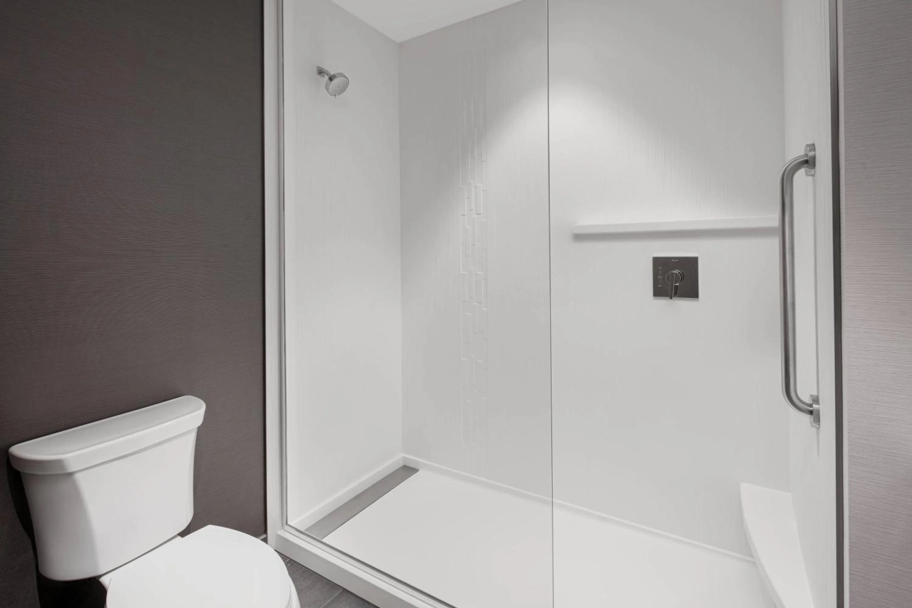 Bathroom in Courtyard by Marriott Houston I-10 West/Memorial