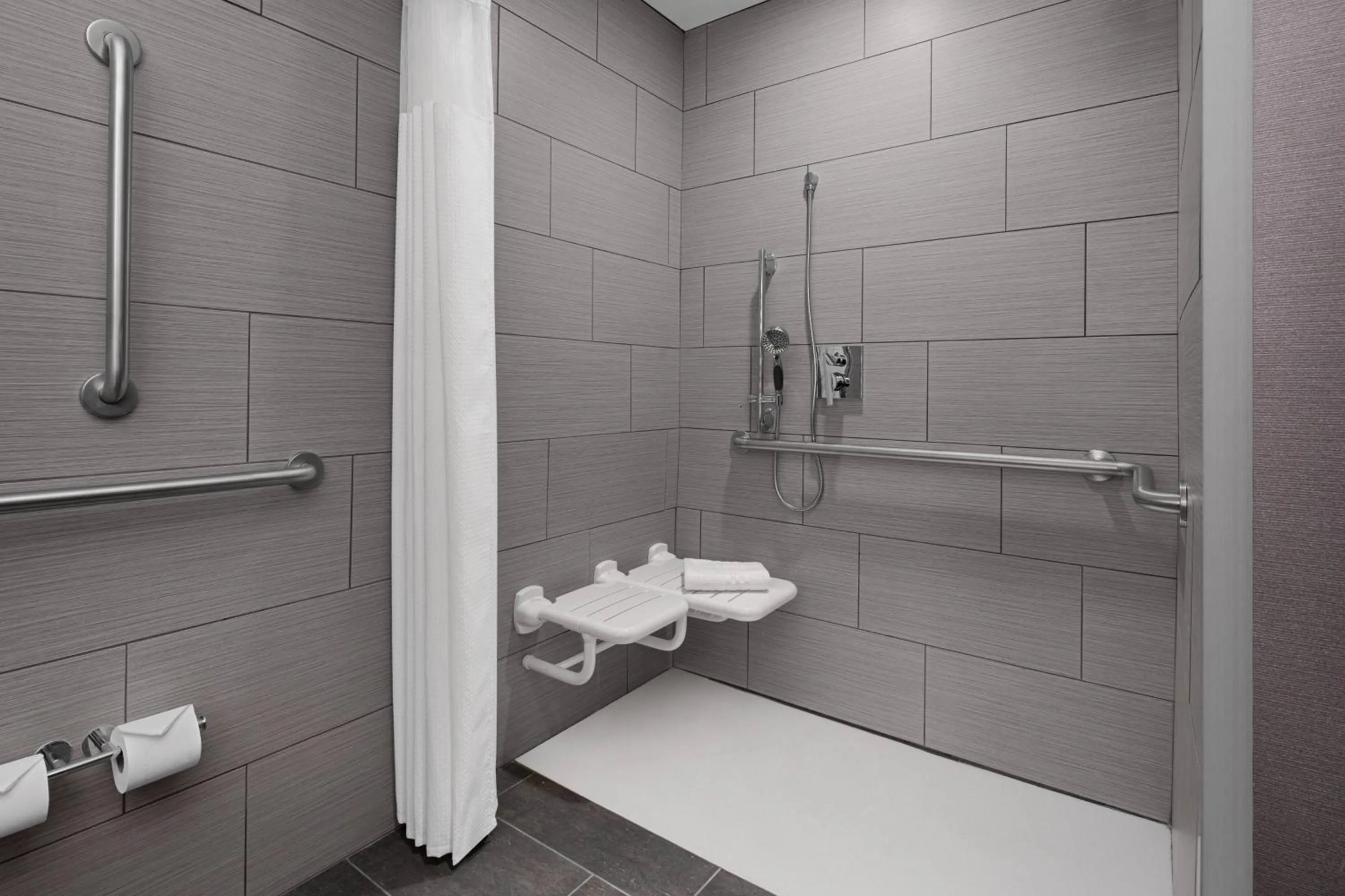 Bathroom in Courtyard by Marriott Houston I-10 West/Memorial