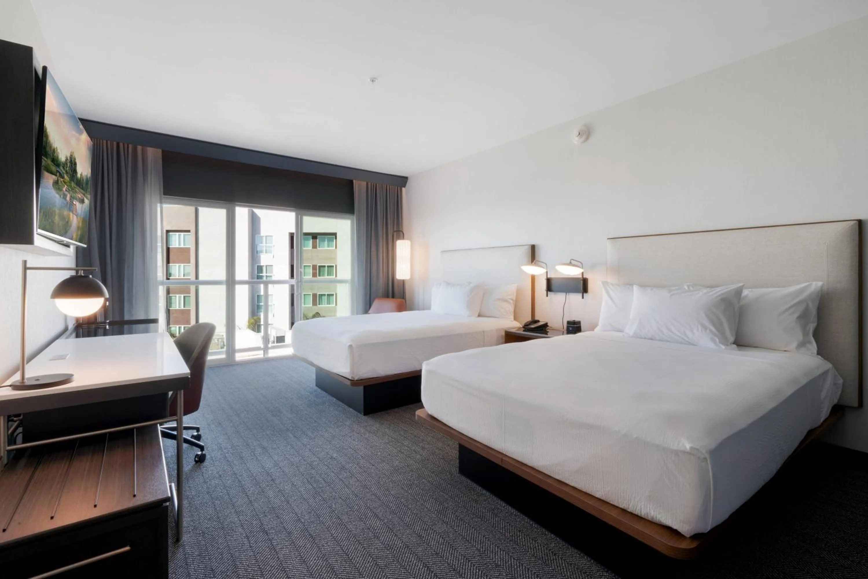 Photo of the whole room, Bed in Courtyard by Marriott Marina del Rey