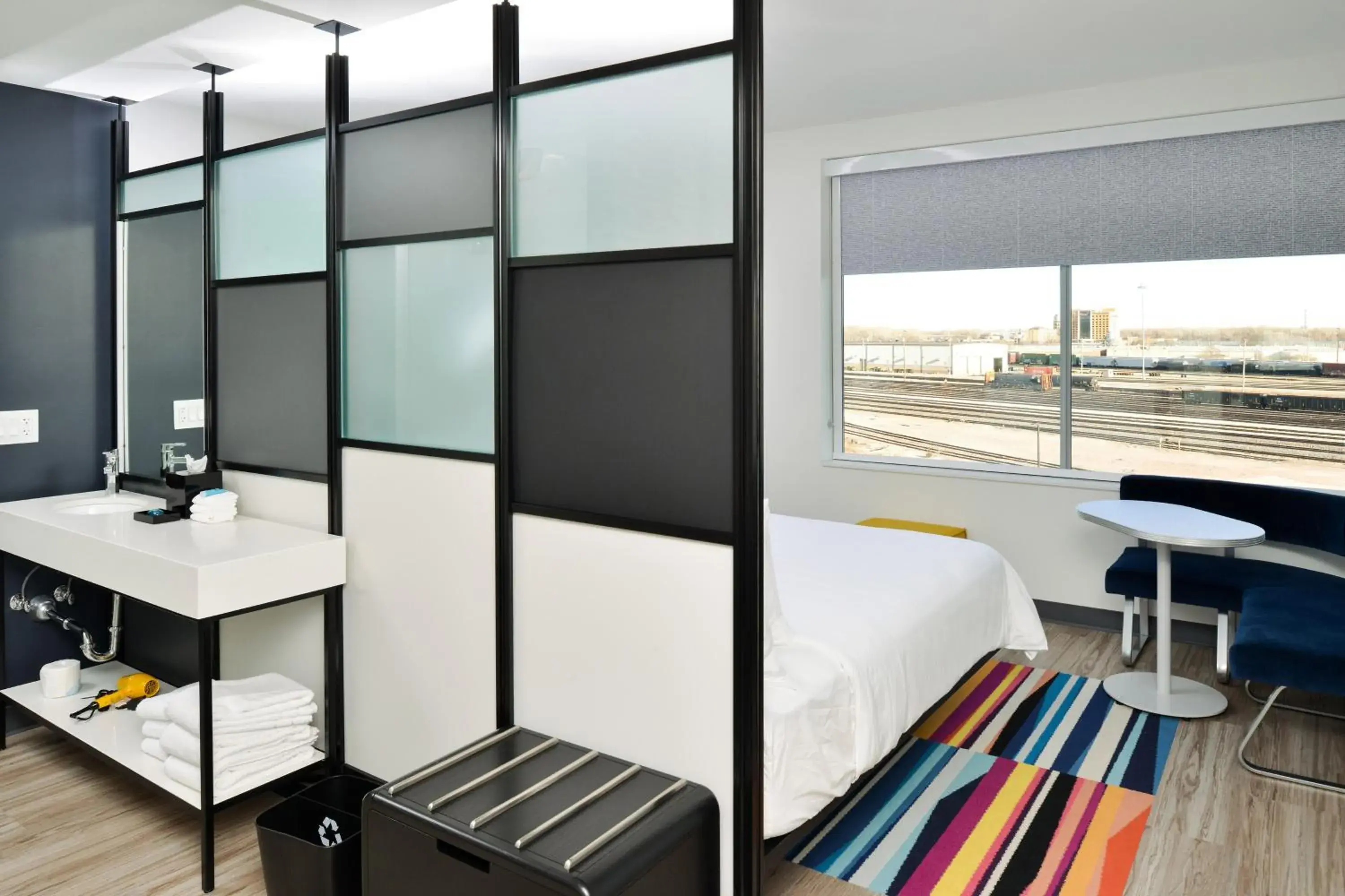 Queen Room with Two Queen Beds in Aloft North Kansas City Queen Room with Two Queen Beds in Aloft North Kansas City