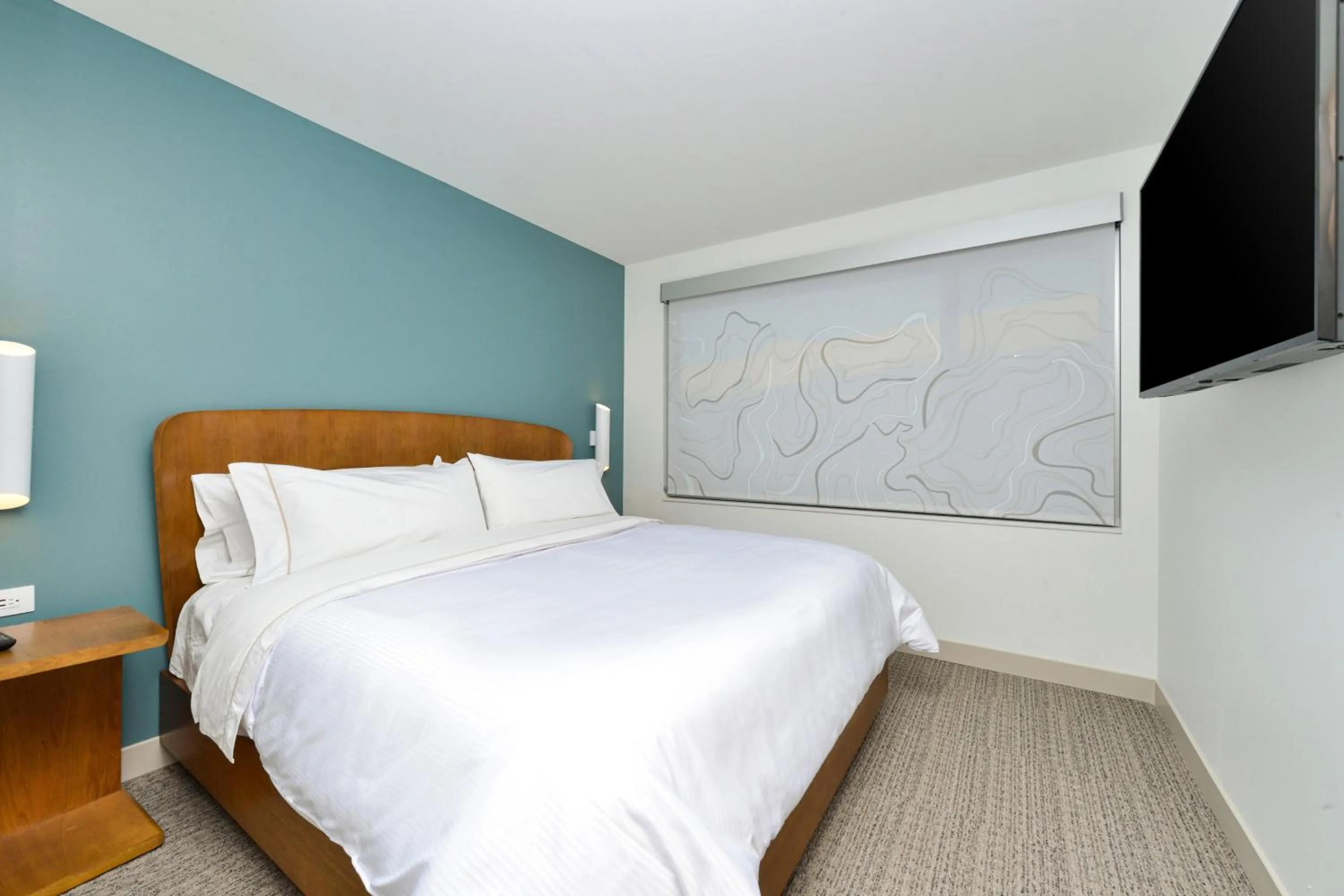 Bedroom, Bed in Element North Kansas City