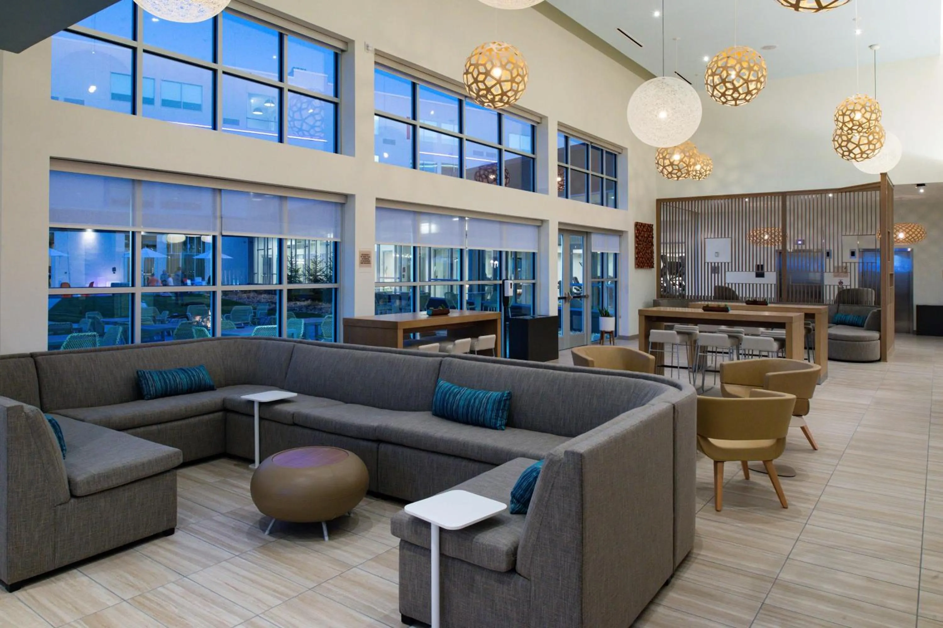 Lobby or reception in Element North Kansas City