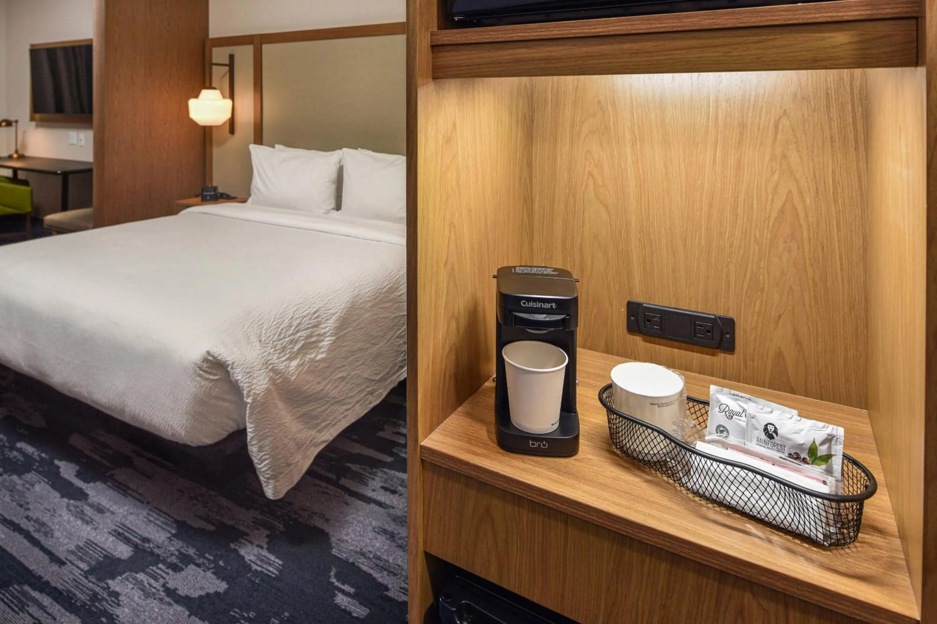 Photo of the whole room, Bed in Fairfield Inn & Suites by Marriott Menifee