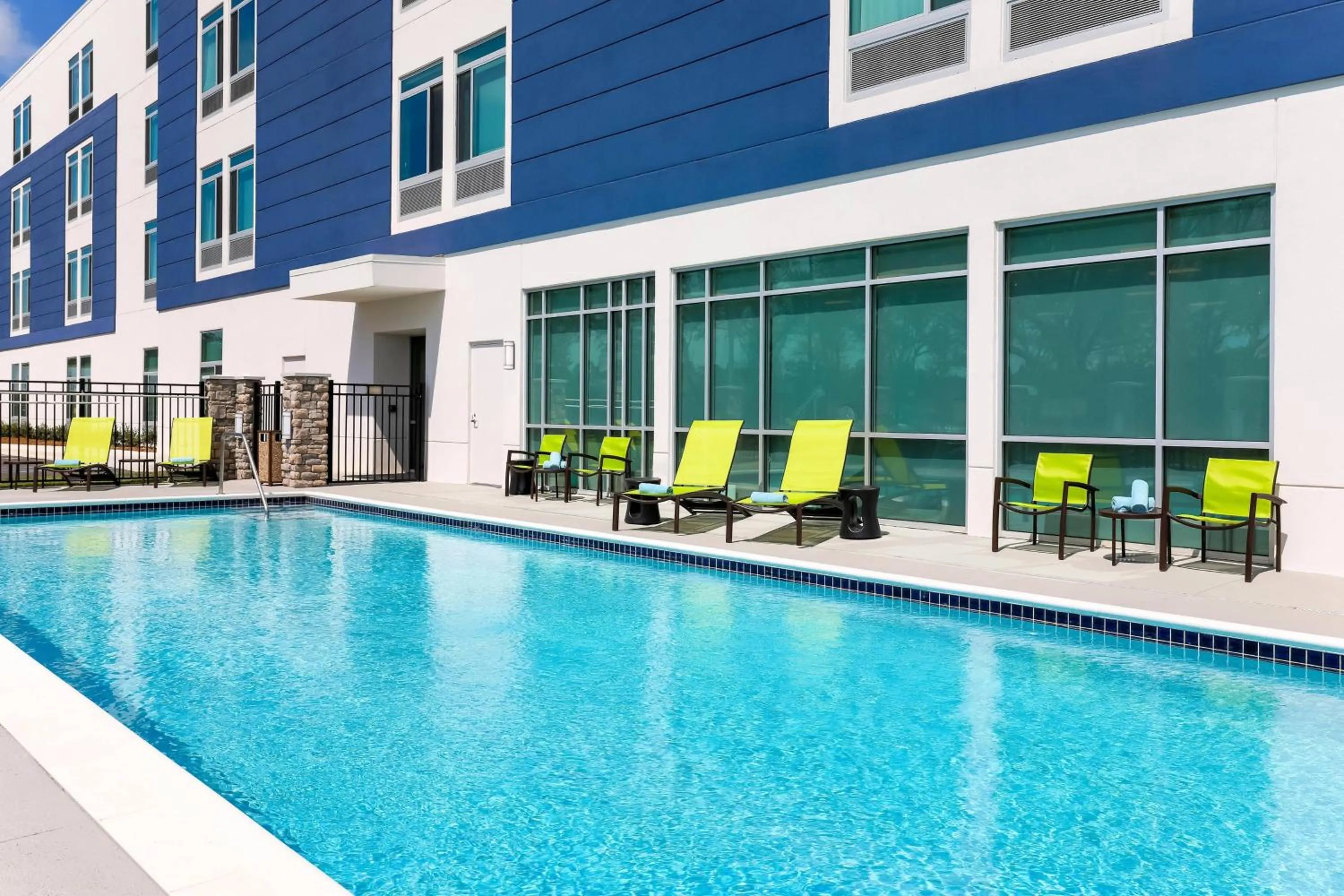 Swimming pool in SpringHill Suites by Marriott Tallahassee North