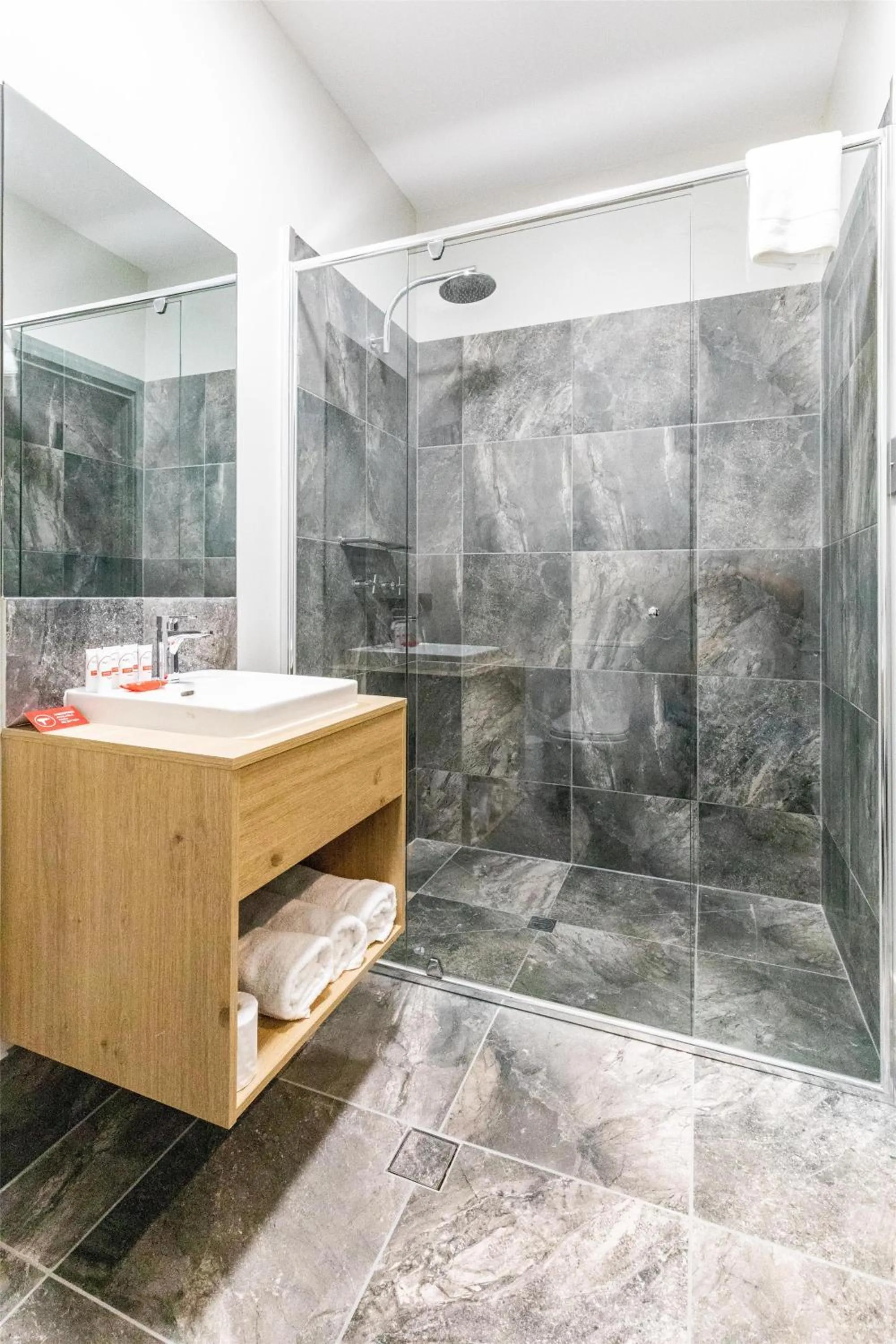 Bathroom in Nightcap at Commercial Hotel