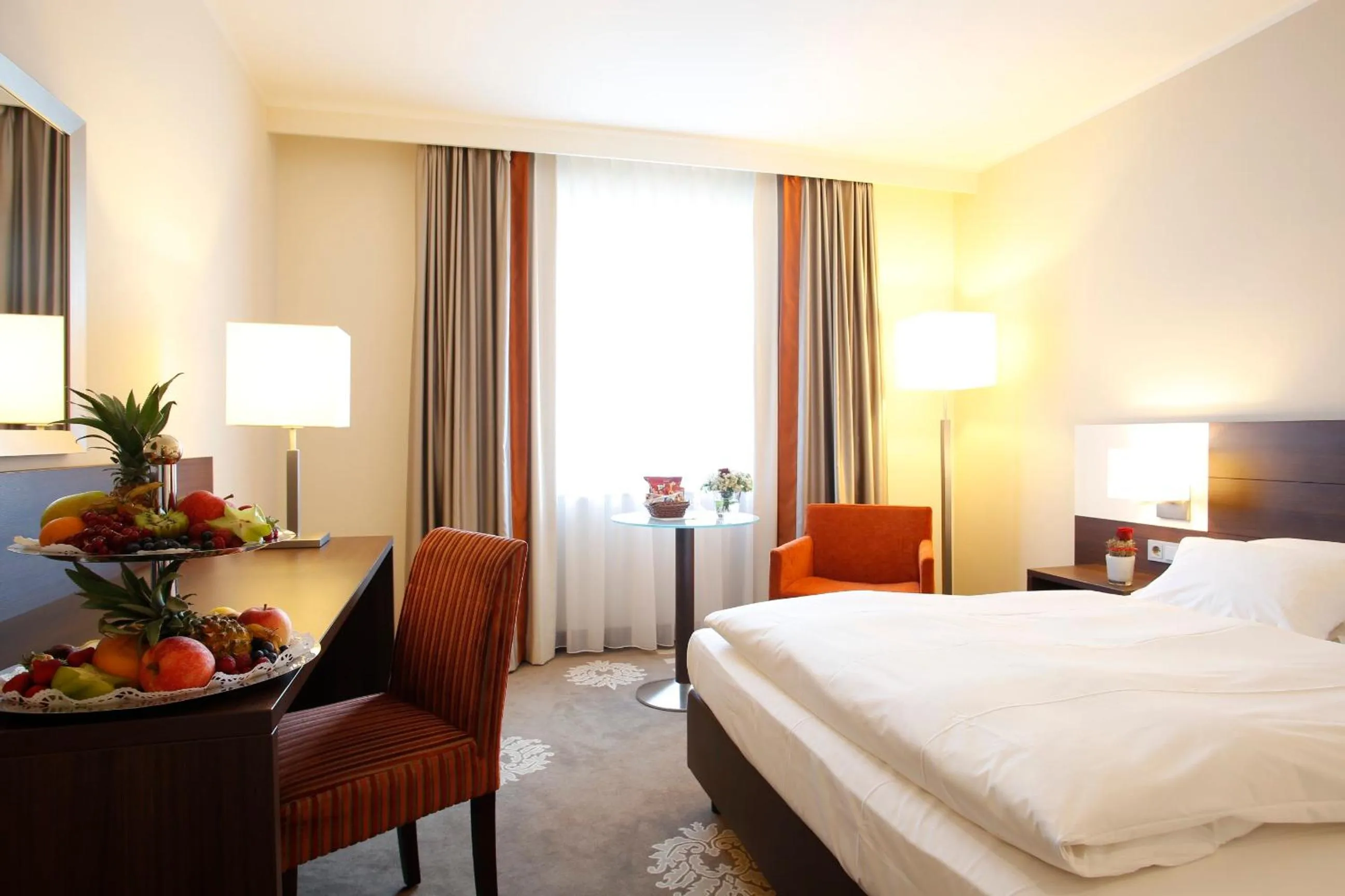 Photo of the whole room, Bed in Parkhotel Wittekindshof