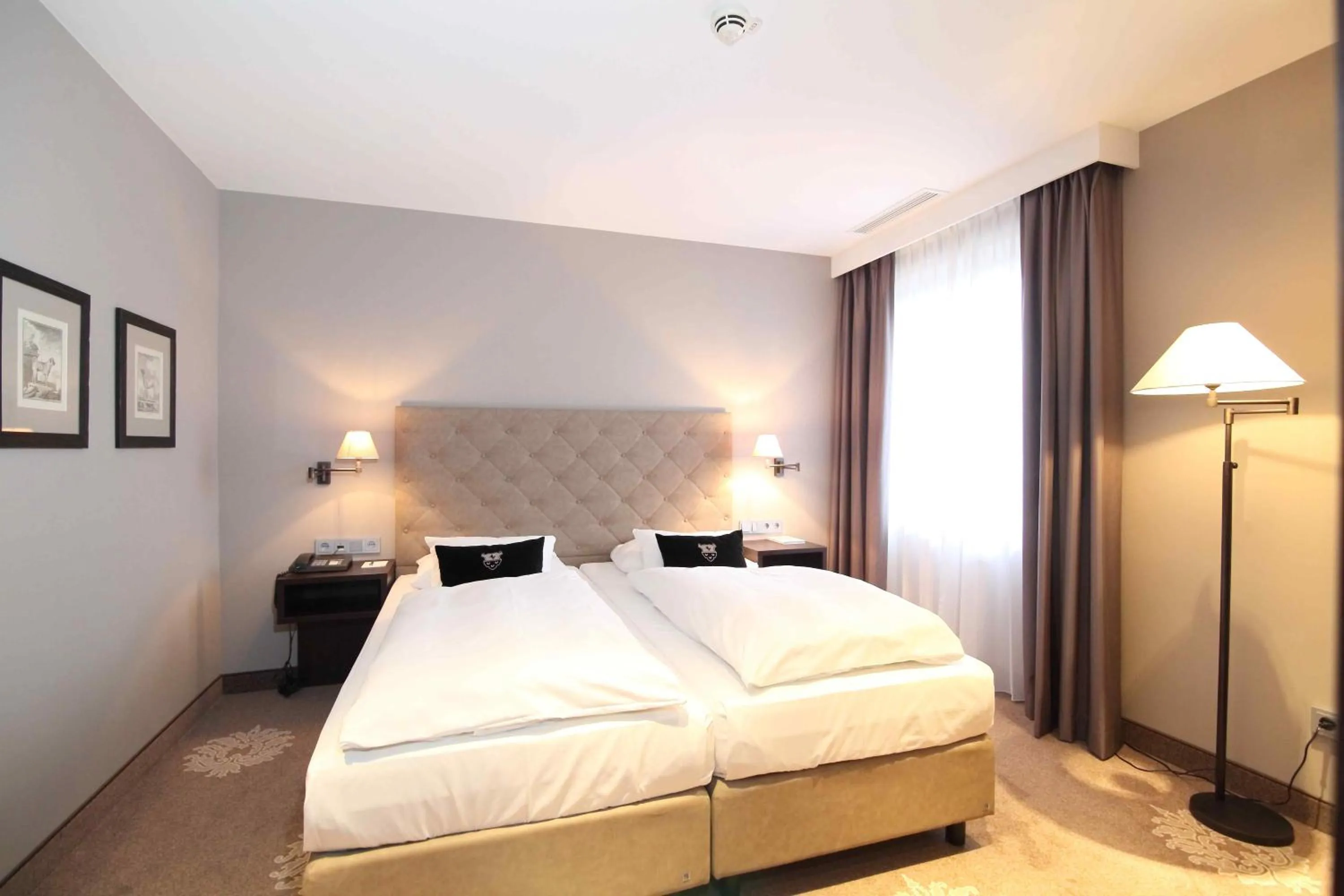 Photo of the whole room, Bed in Parkhotel Wittekindshof