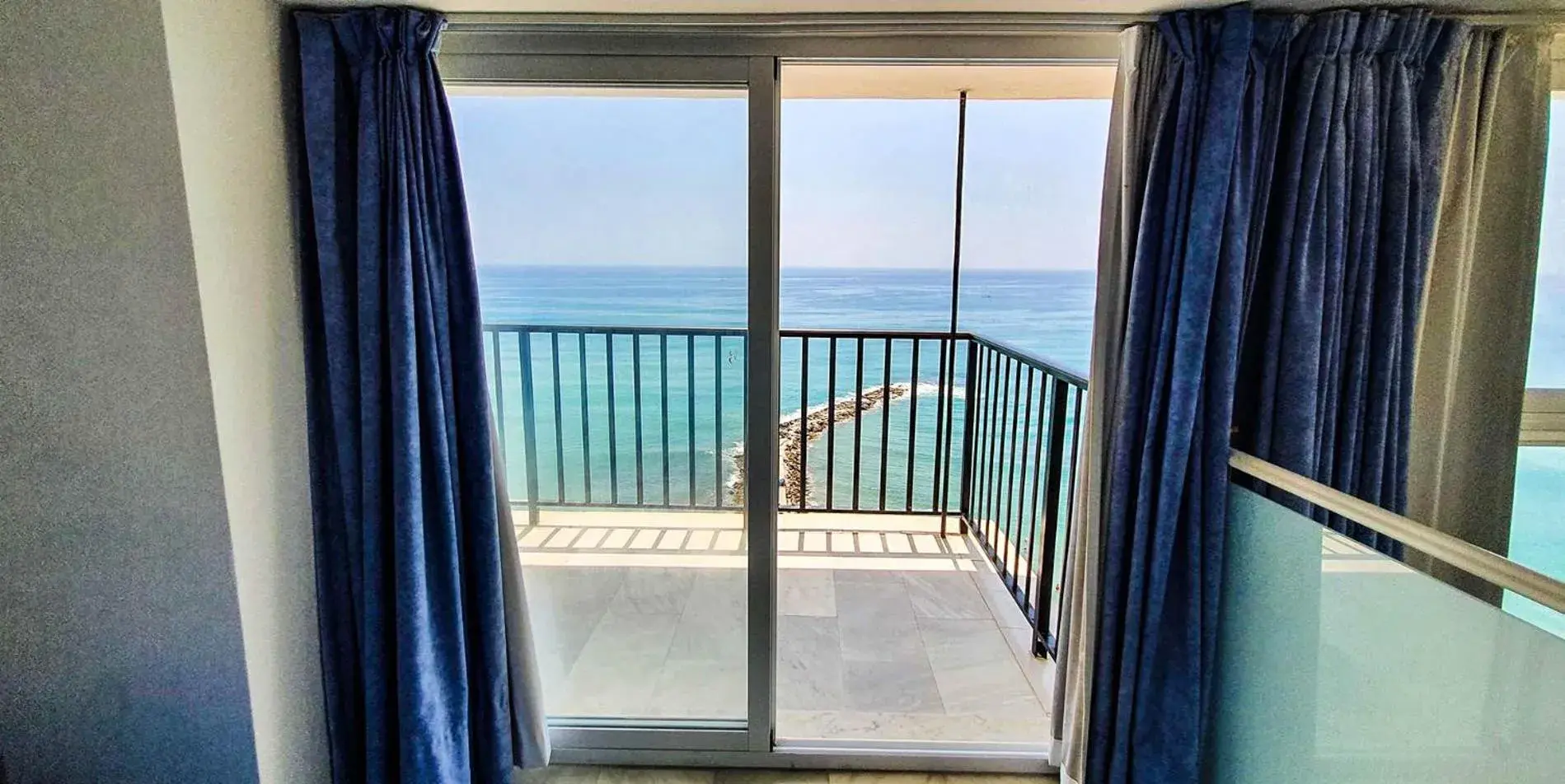 Skol 715. Spectacular Corner Duplex Apartment in Marbella Skol 715. Spectacular Corner Duplex Apartment in Marbella