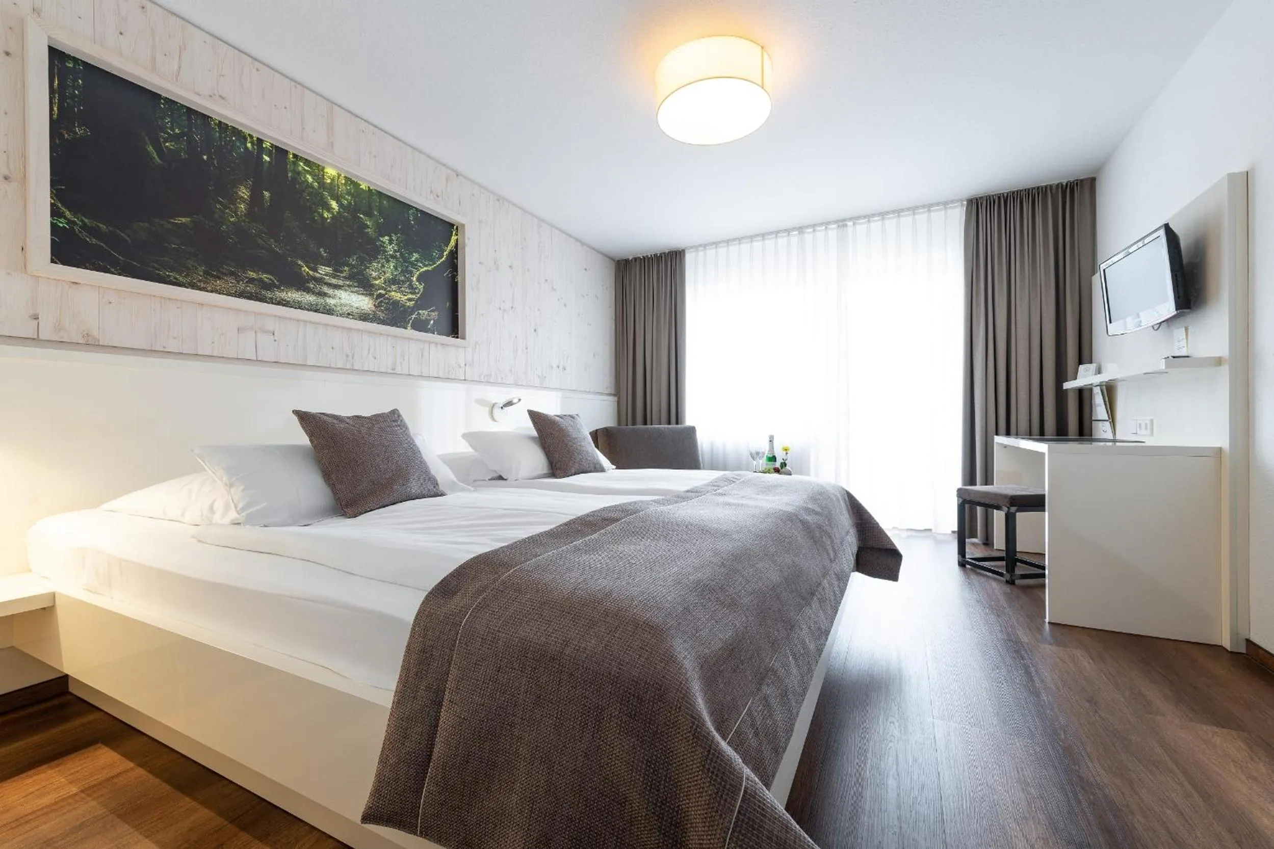Photo of the whole room, Bed in Weinstadt Hotel - das Original