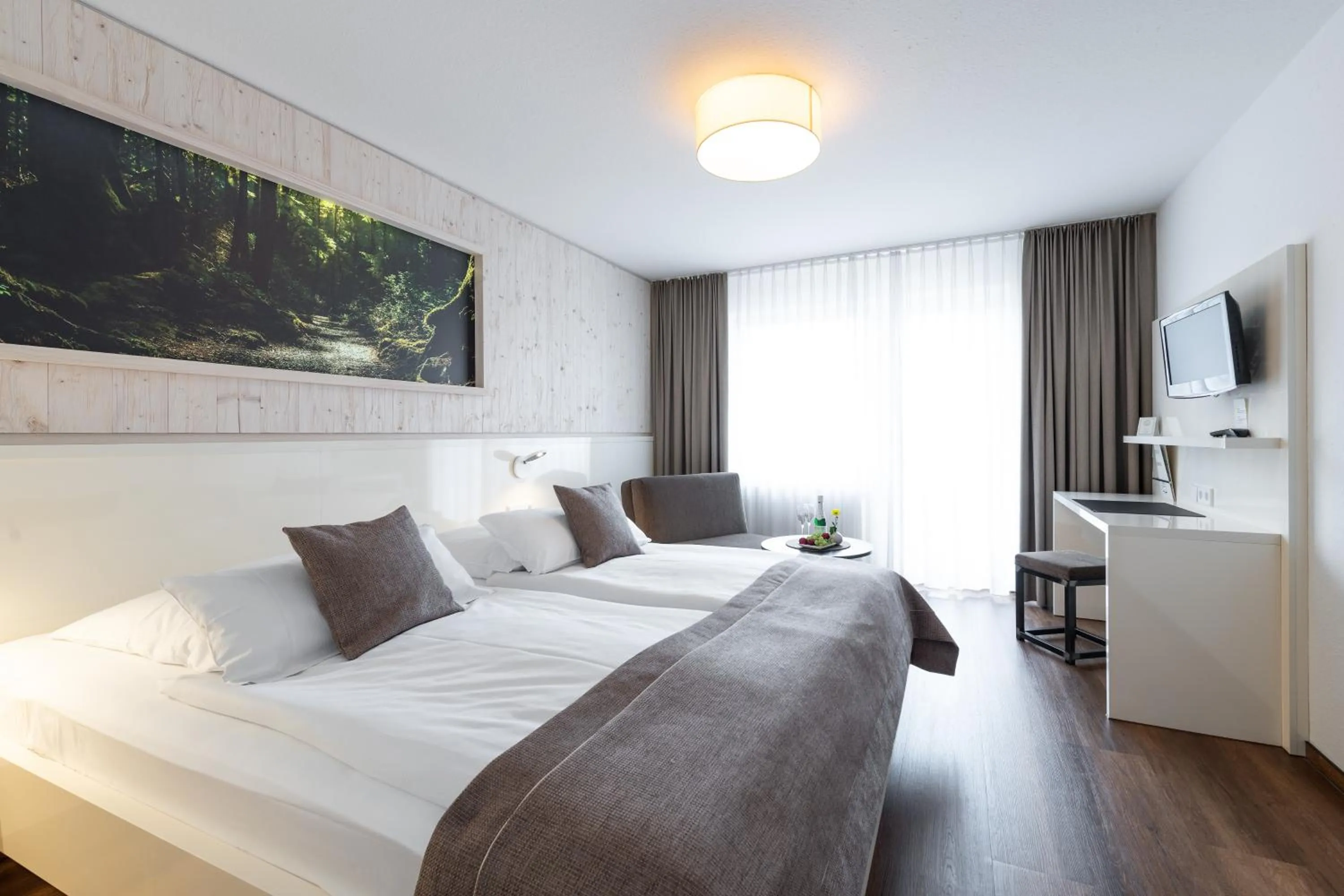 Photo of the whole room, Bed in Weinstadt Hotel - das Original