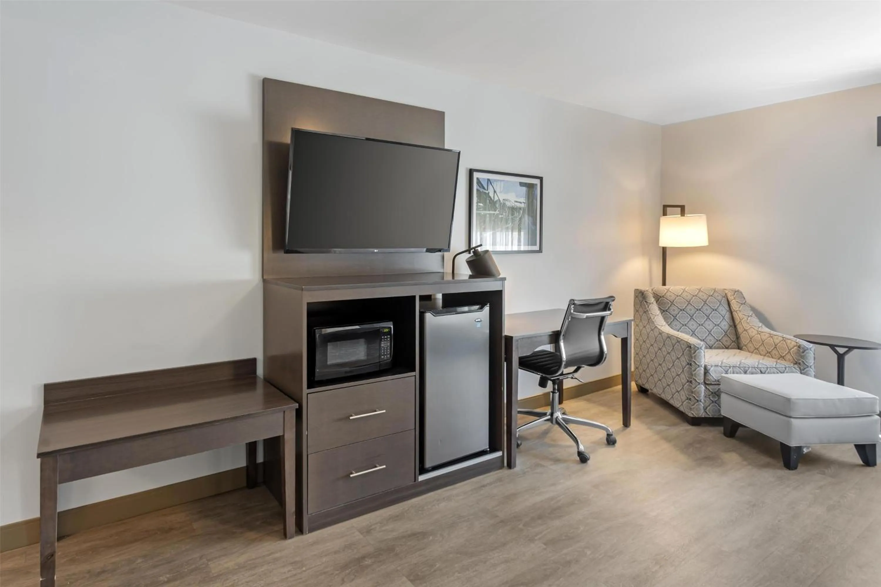 Bedroom, Bed in Best Western Plus Hershey