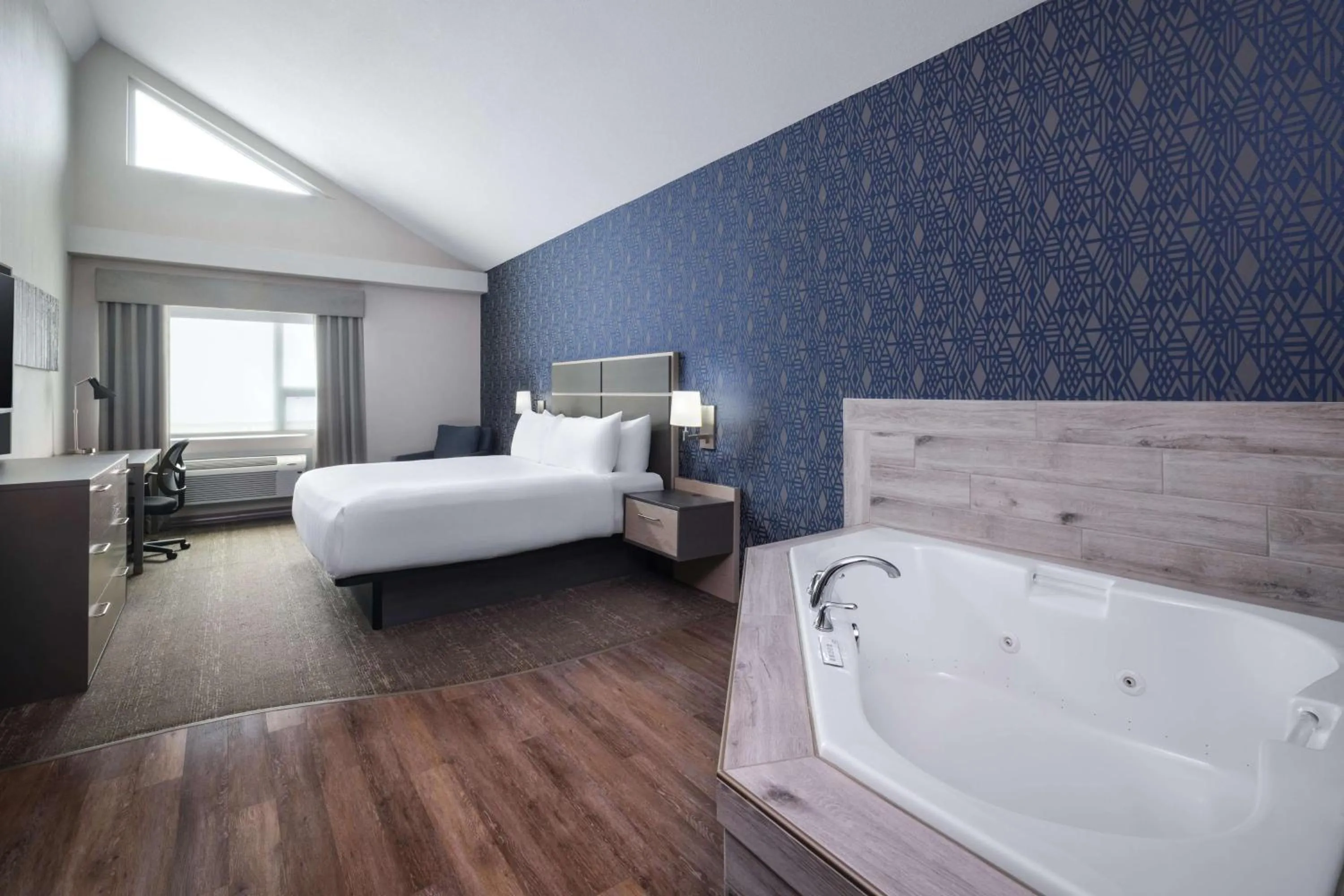 Bed in Best Western Plus Prince George