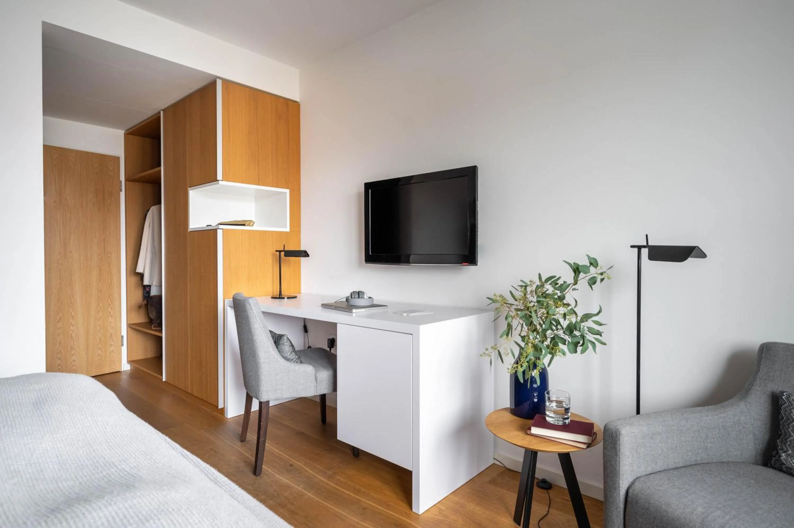 TV and multimedia, Bed in Hotel Maier