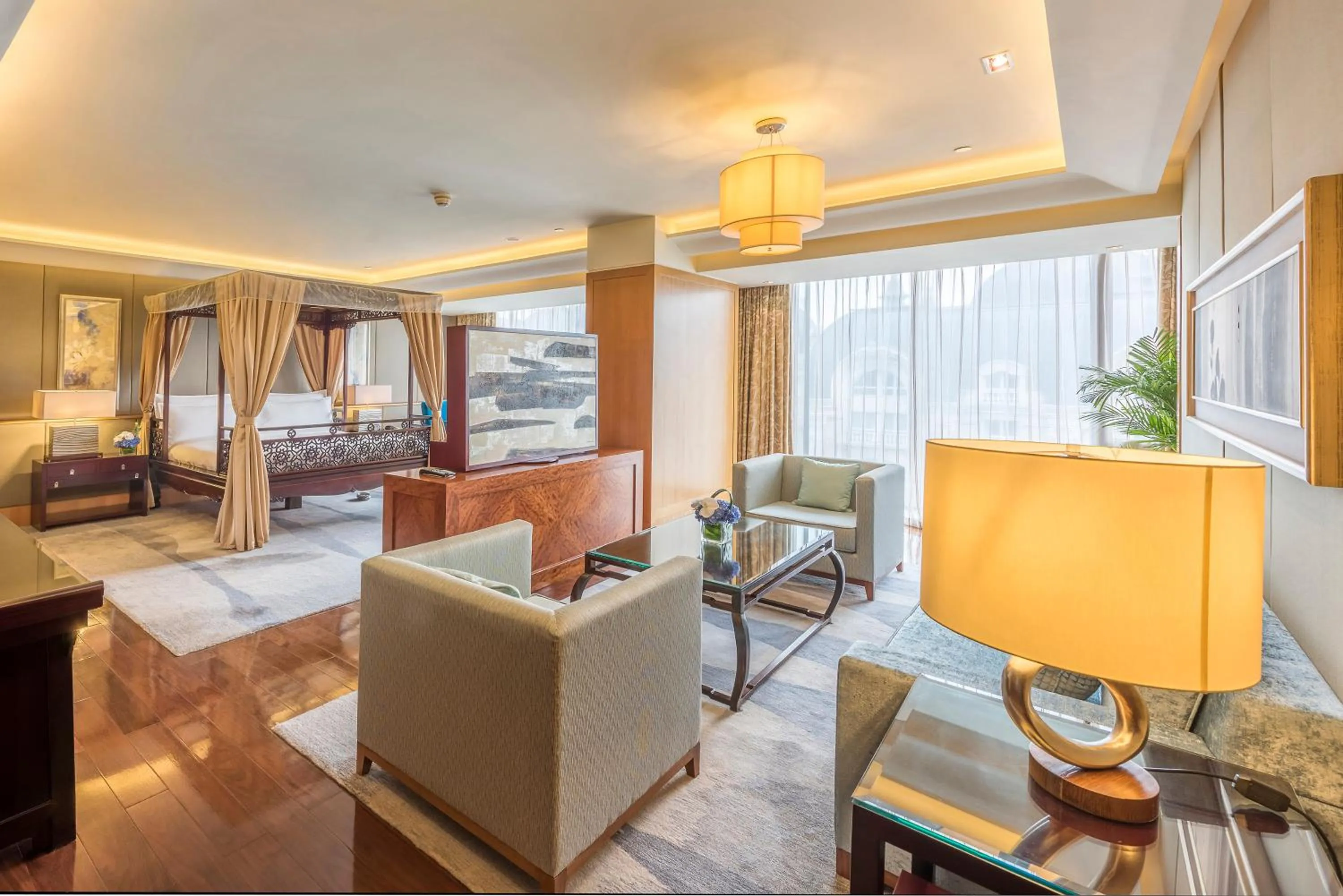 Photo of the whole room, Bed in Regent Beijing