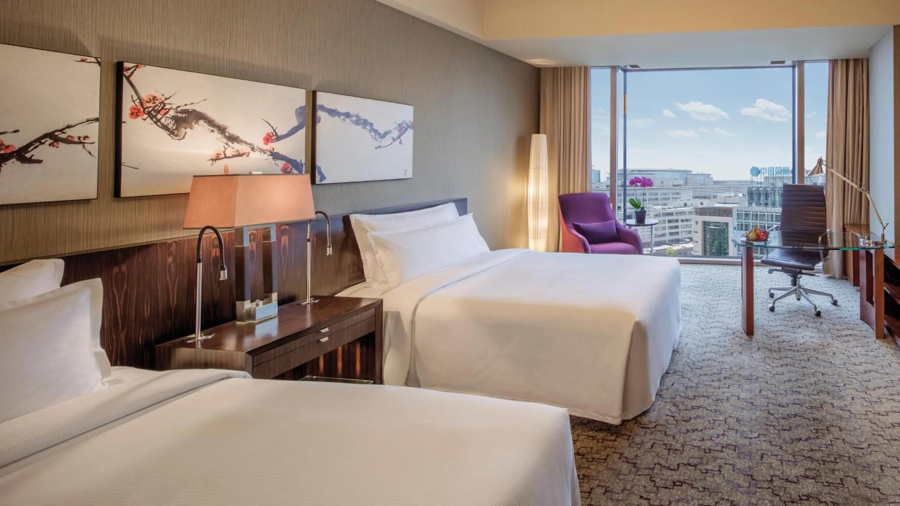 Photo of the whole room, Bed in Regent Beijing