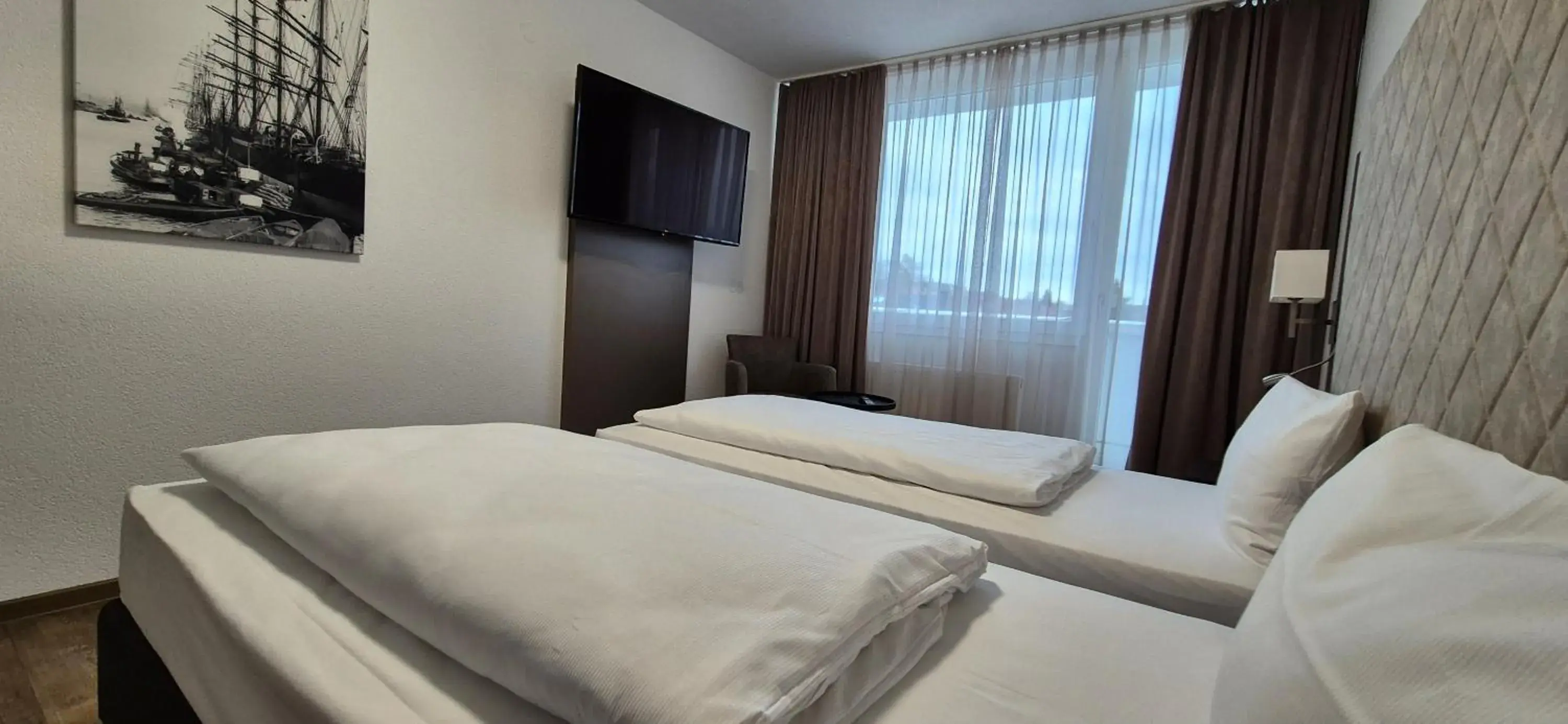 Bed in Melvi Hotel Göppingen Bed in Melvi Hotel Göppingen